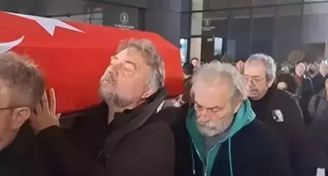 Türk Tiyatrosunun Ulu Çınarı Sonsuzluğa Uğurlandı