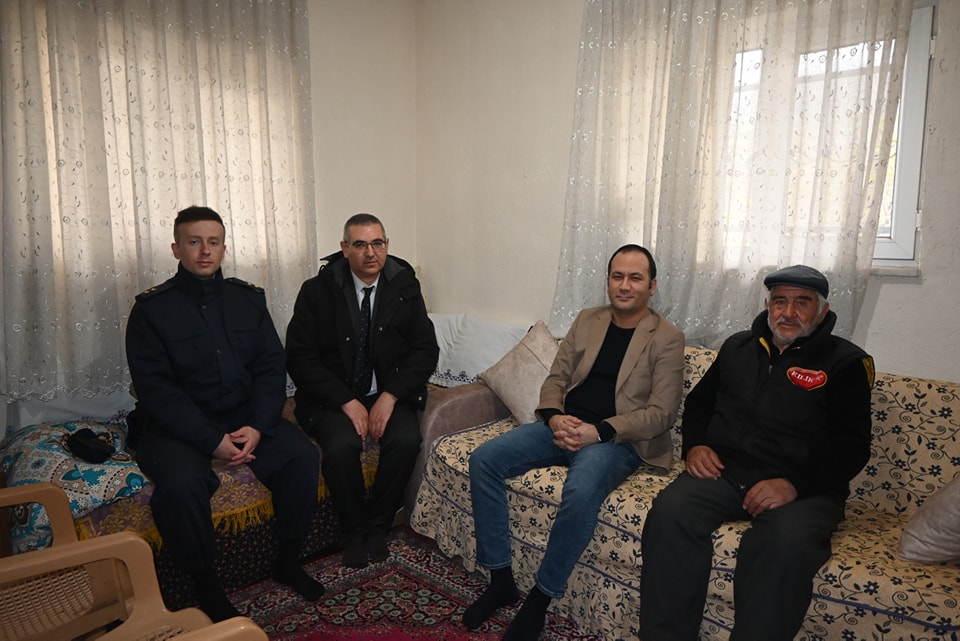 Kaymakam Topuz, Kıbrıs Gazisi Celil Şimşek’i Ziyaret Etti