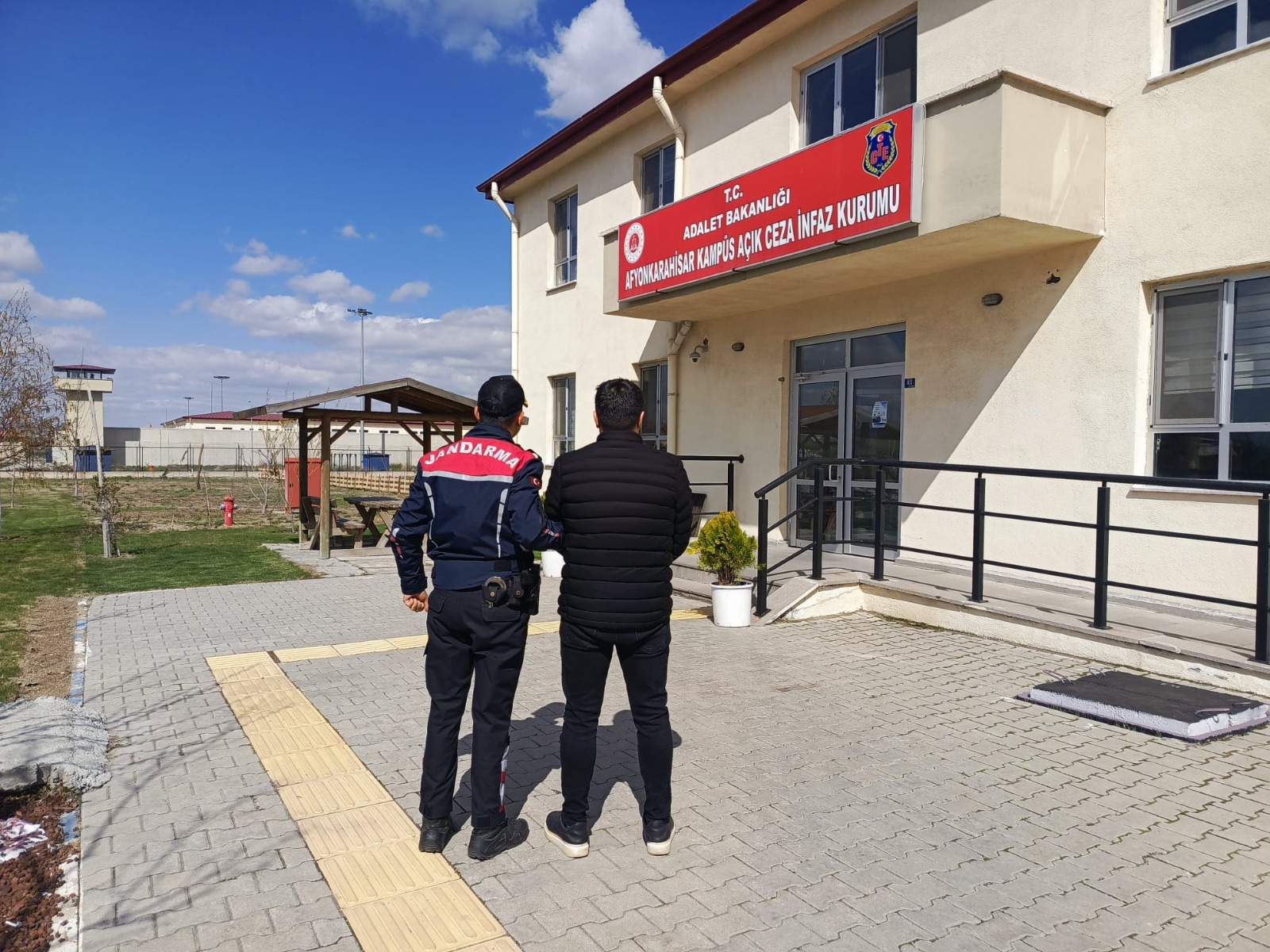 Afyonkarahisar’da Uyuşturucu Hükümlüsü Yakalandı