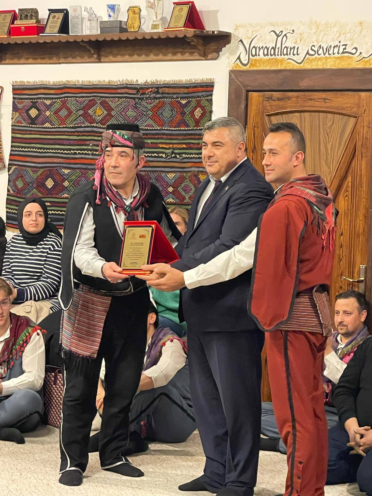Müdür Sünnetci Öğretmenler Sandıklı Gardaş Yarenler Derneğinin Misafiri Oldu
