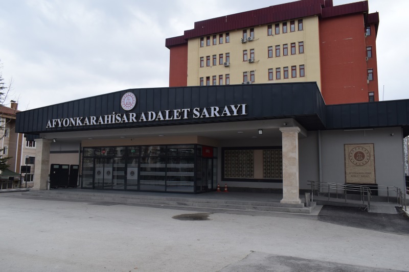 AFYON ADLİYESİNİ YASA BOĞAN VEFAT SAVCI BUYRUK HAYATINI KAYBETTİ