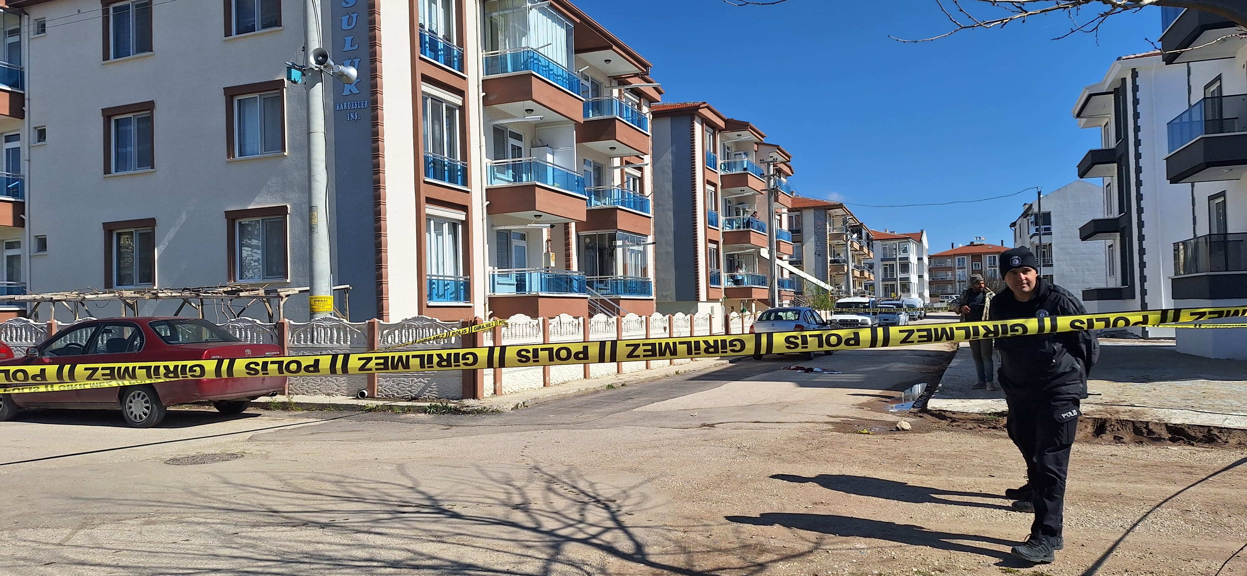 FATİH MAHALLESİ'NDE  SESSİZLİĞİ BOZAN 8 KURŞUN