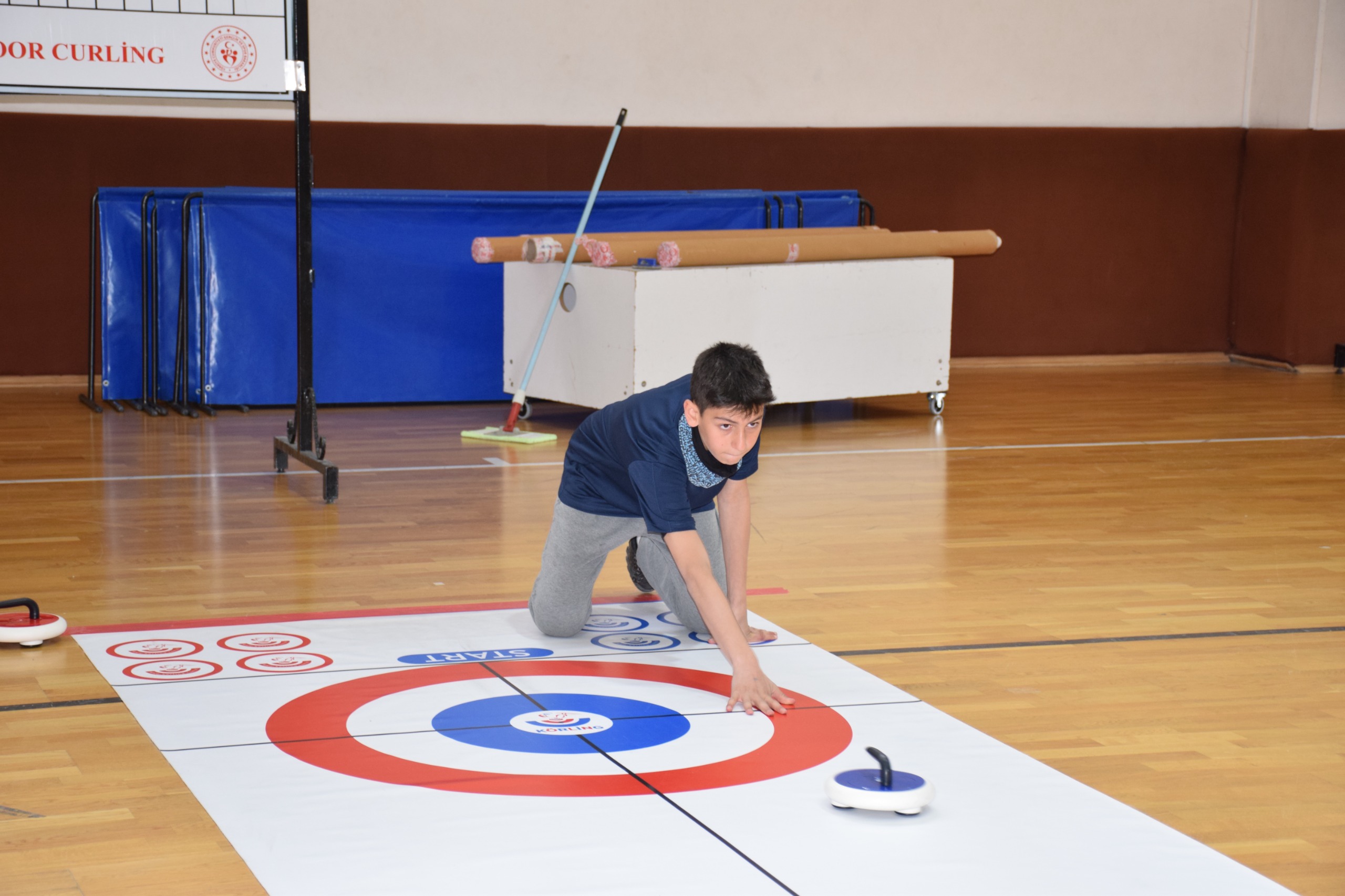 23 Nisan Ulusal Egemenlik ve Çocuk Bayramı Floor Curling Turnuvası Sona Erdi