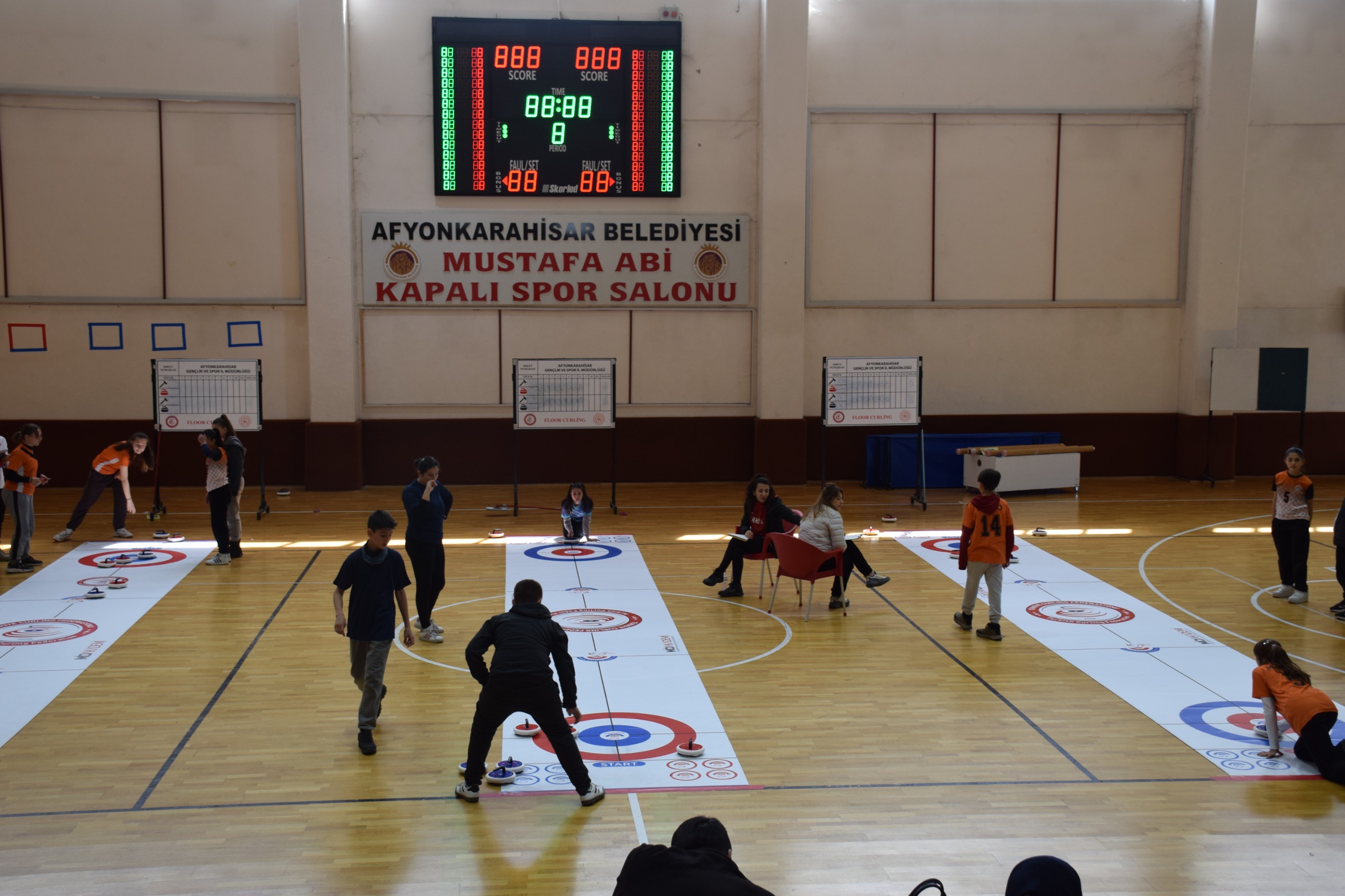 23 Nisan Ulusal Egemenlik ve Çocuk Bayramı Floor Curling Turnuvası Sona Erdi