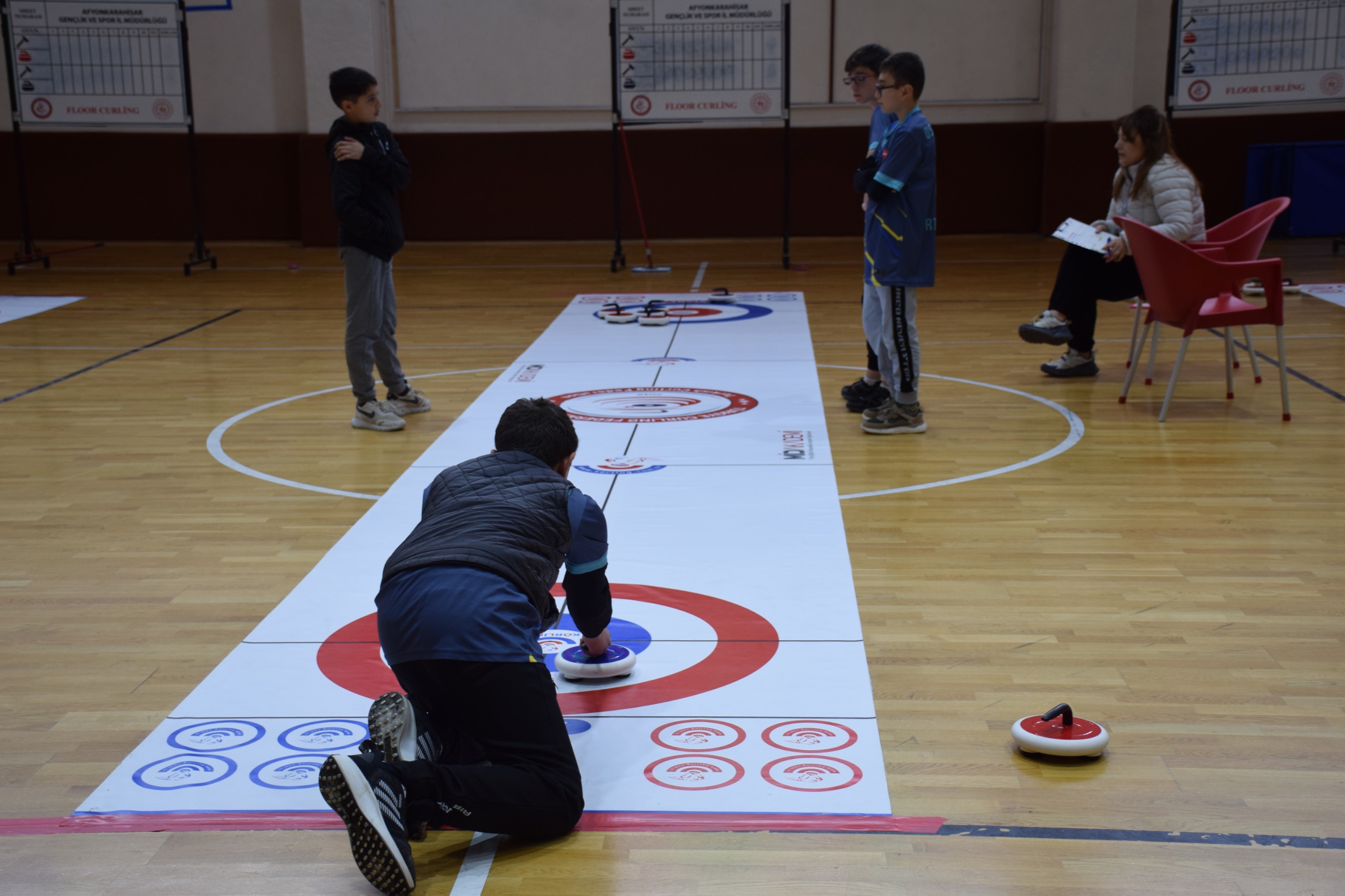 23 Nisan Ulusal Egemenlik ve Çocuk Bayramı Floor Curling Turnuvası Sona Erdi