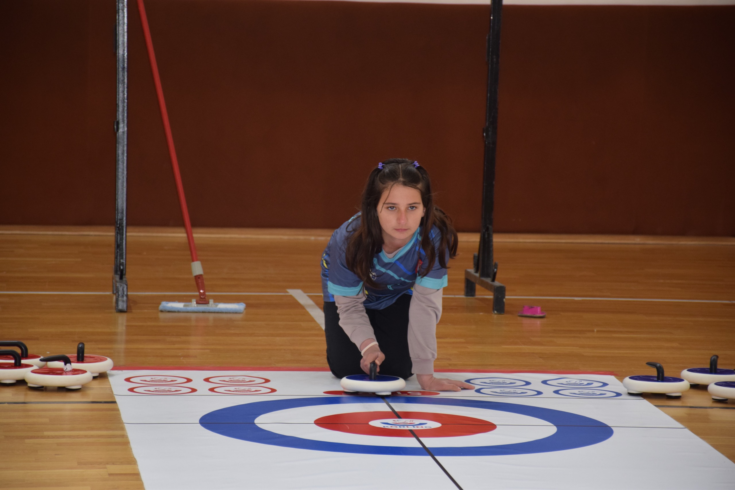 23 Nisan Ulusal Egemenlik ve Çocuk Bayramı Floor Curling Turnuvası Sona Erdi