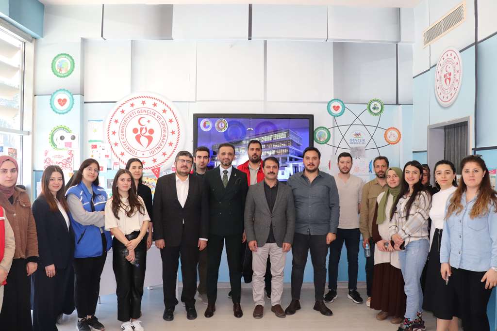 YEŞİL DÖNÜŞÜMÜN SÜRDÜRÜLEBİLİRLİK AÇISINDAN ÖNEMİ ELE ALINDI
