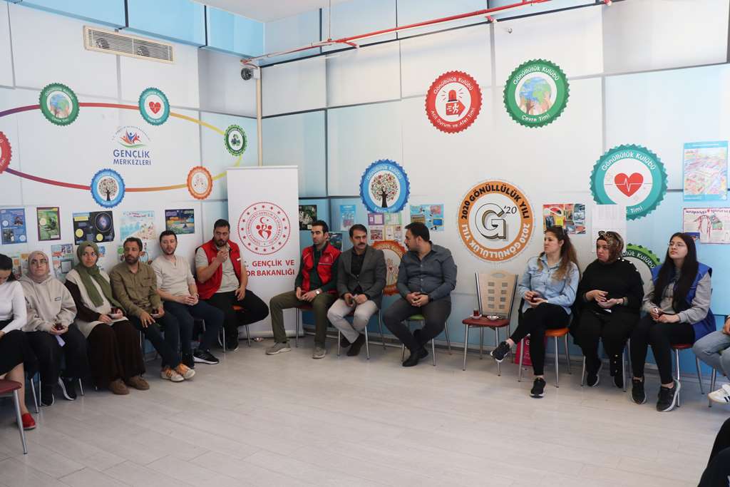 YEŞİL DÖNÜŞÜMÜN SÜRDÜRÜLEBİLİRLİK AÇISINDAN ÖNEMİ ELE ALINDI