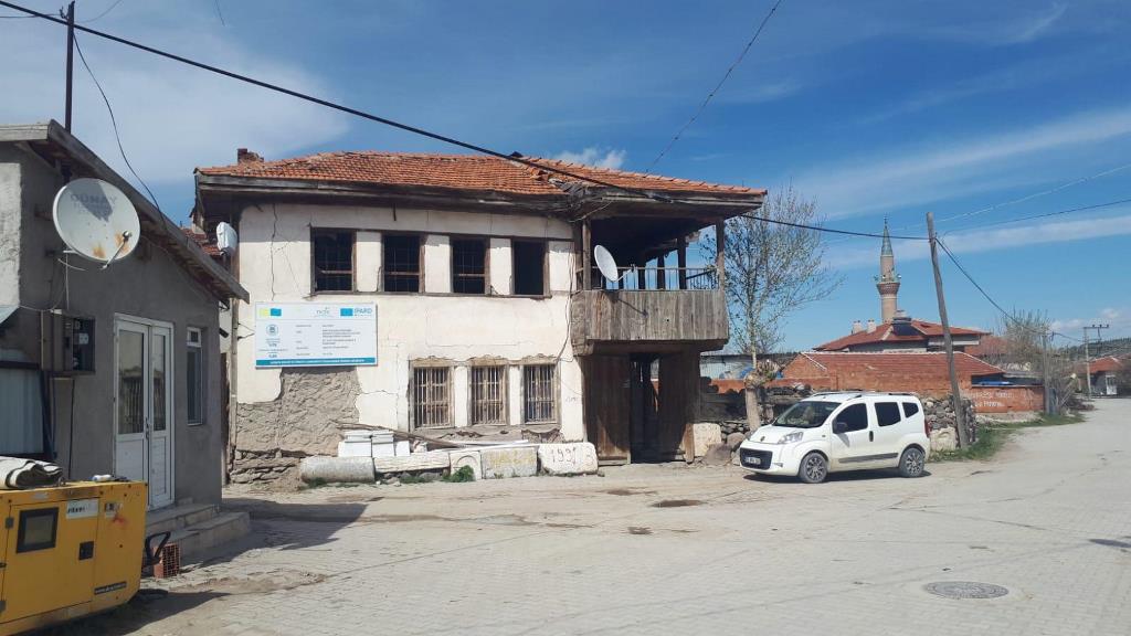 "300 YILLIK TARİH YIKILMAYI BEKLİYOR"