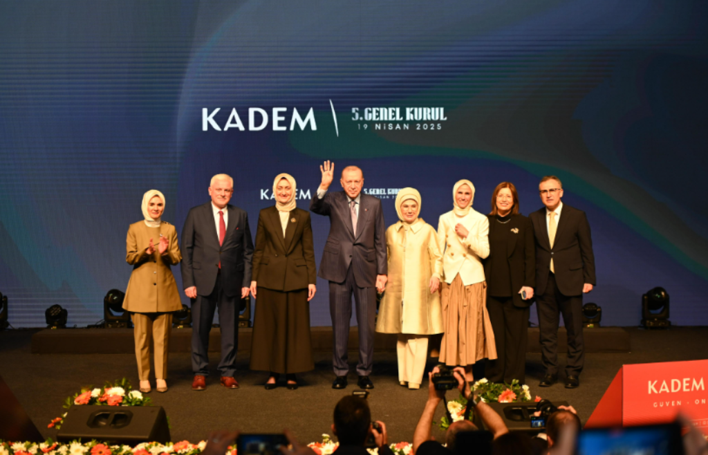 KADEM'DE BAYRAK DEĞİŞİMİ! 