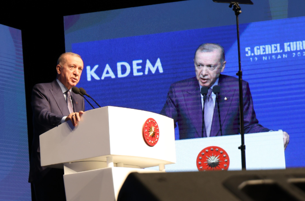 KADEM'DE BAYRAK DEĞİŞİMİ! 