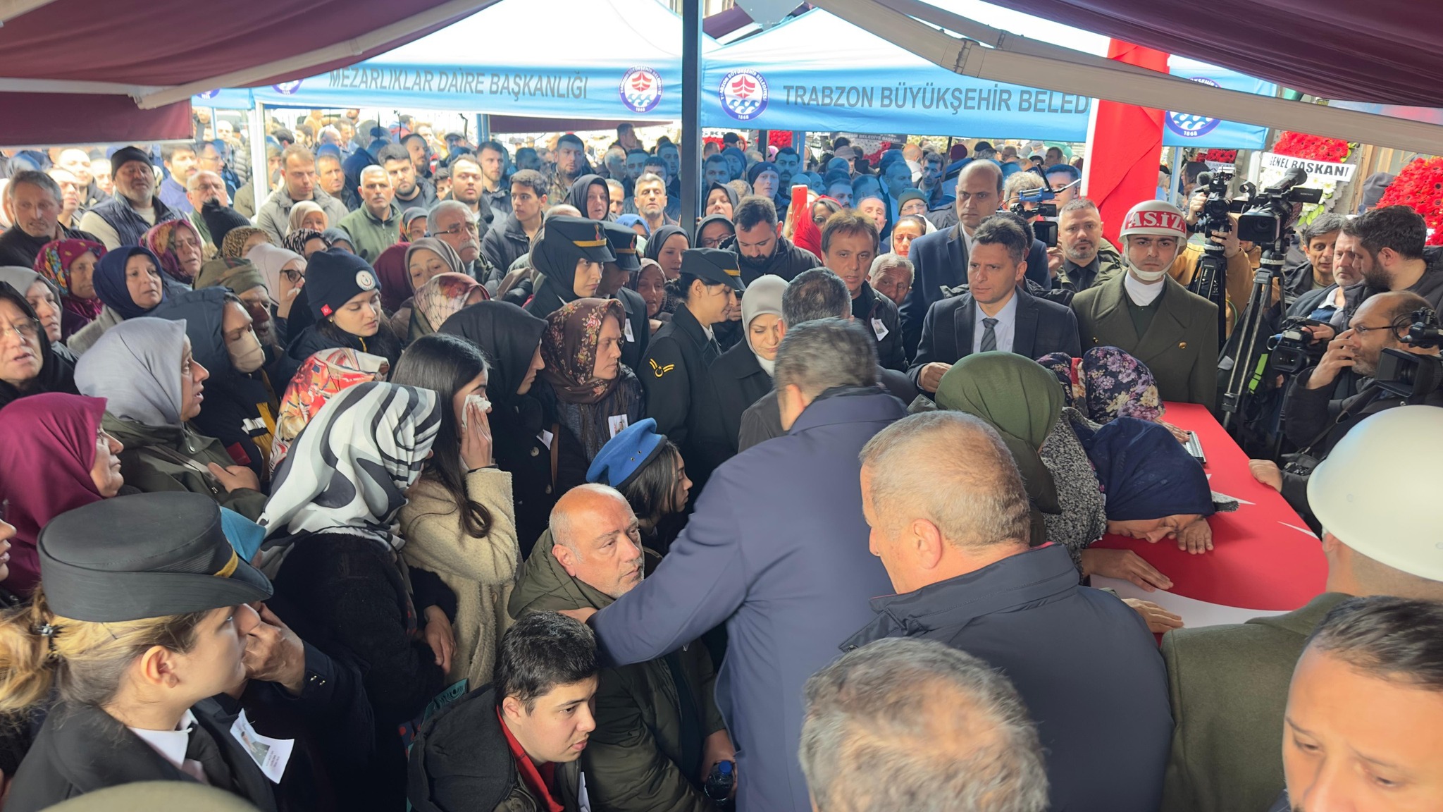 Trabzon, Şehidini Dualarla Uğurladı: Milletvekili Olgun da Cenaze Törenine Katıldı