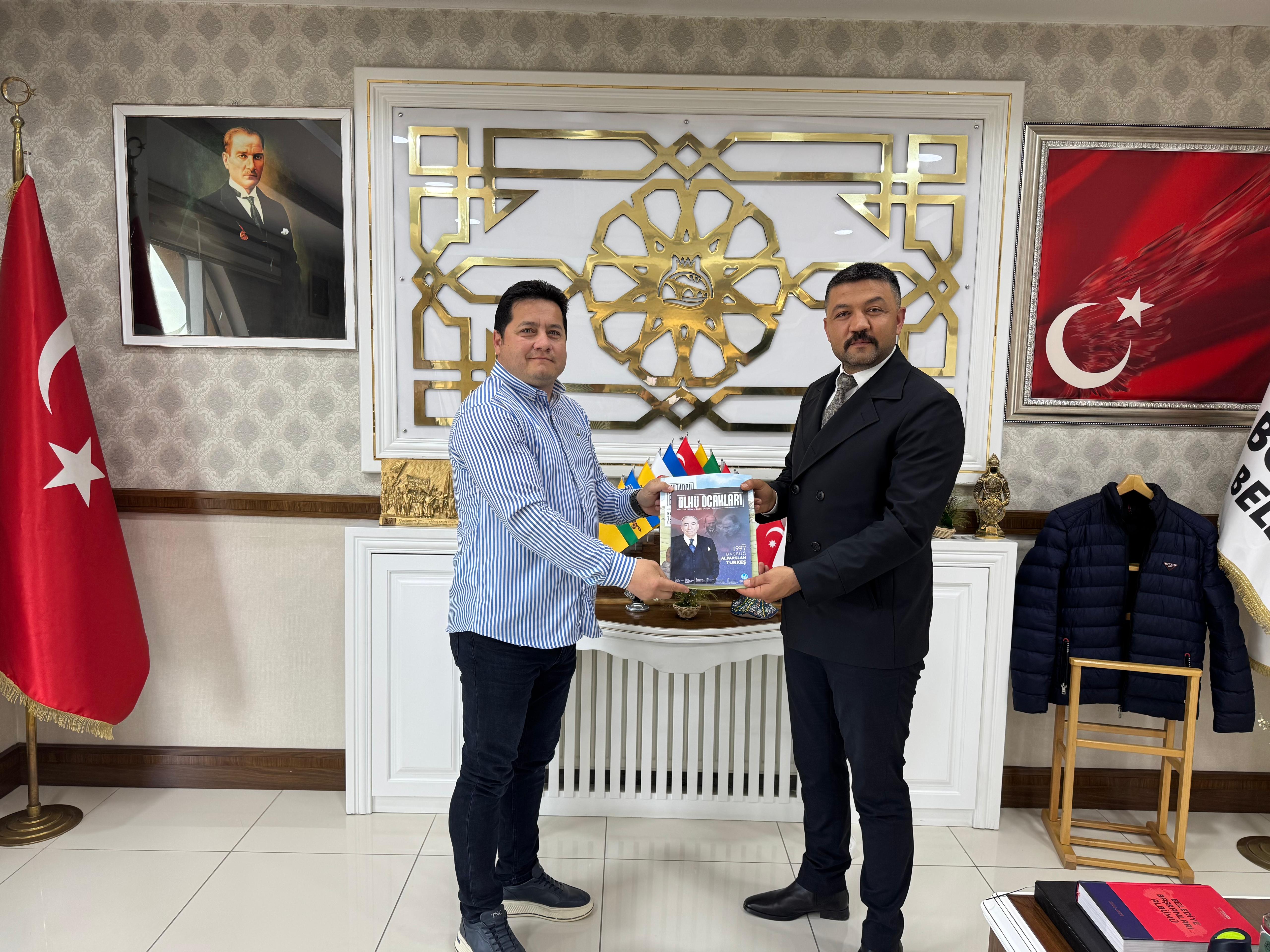 Ülkü Ocakları’ndan Bolvadin Belediye Başkanı Aynacı’ya Nezaket Ziyareti