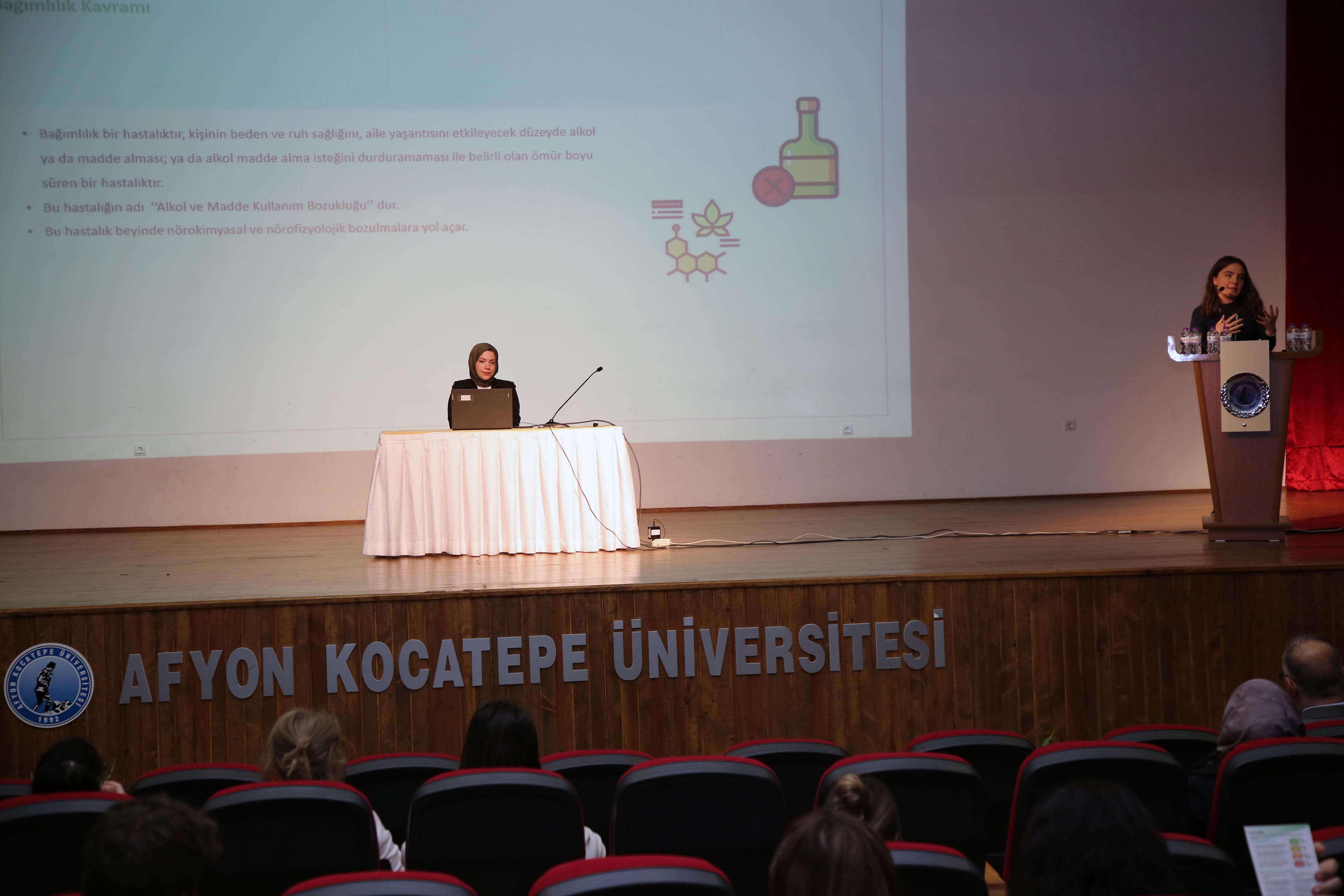 AKÜ’de Bağımlılık ve Bağımlıya Yaklaşım Eğitimi Gerçekleştirildi