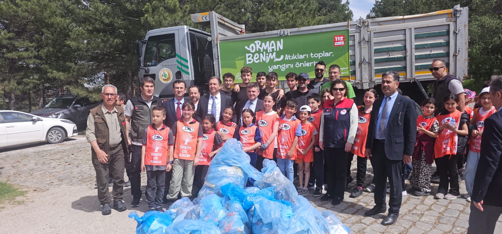 Afyonkarahisar'da Gençler "Orman Benim" Dedi, Temizlik Yaptı