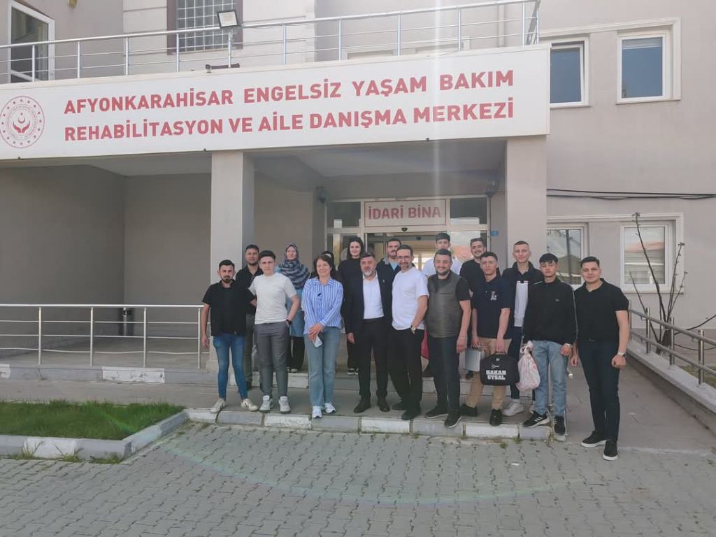 BERBERLER VE KUAFÖRLER ODASI YİNE GÖNÜLLERE DOKUNDU