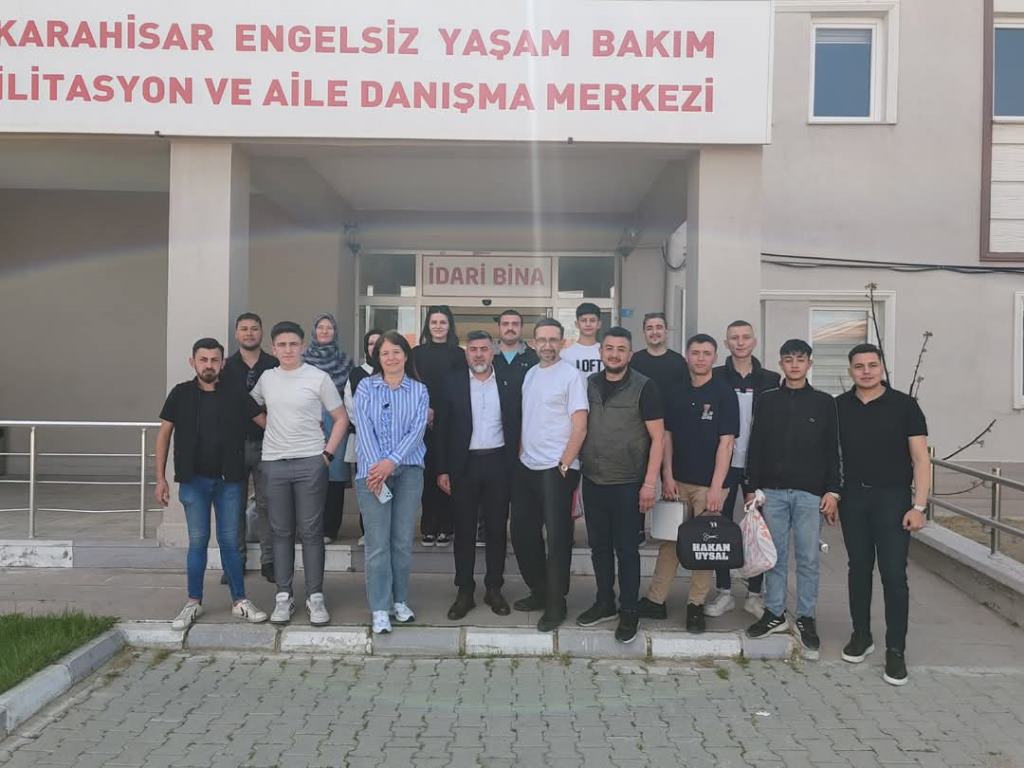 BERBERLER VE KUAFÖRLER ODASI YİNE GÖNÜLLERE DOKUNDU