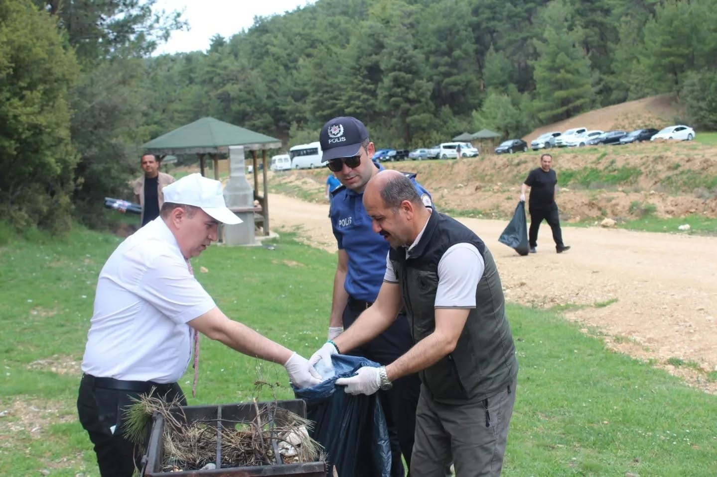 Dinar'da “Orman Benim” Projesiyle Doğaya Temiz Dokunuş