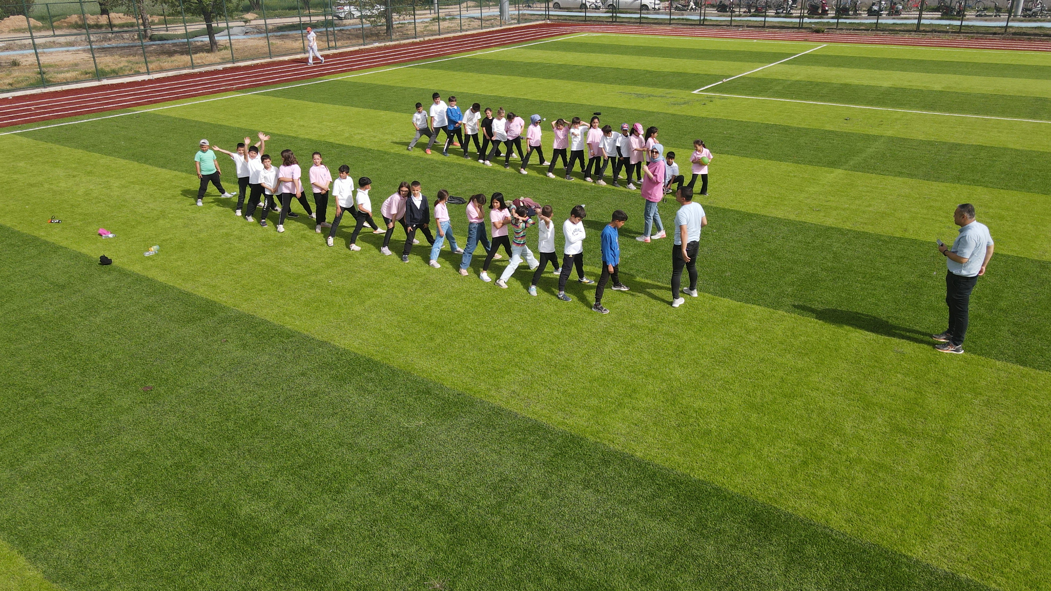 Başmakçı'da "Geleneksel Çocuk Oyunları" Şenliği Yapıldı