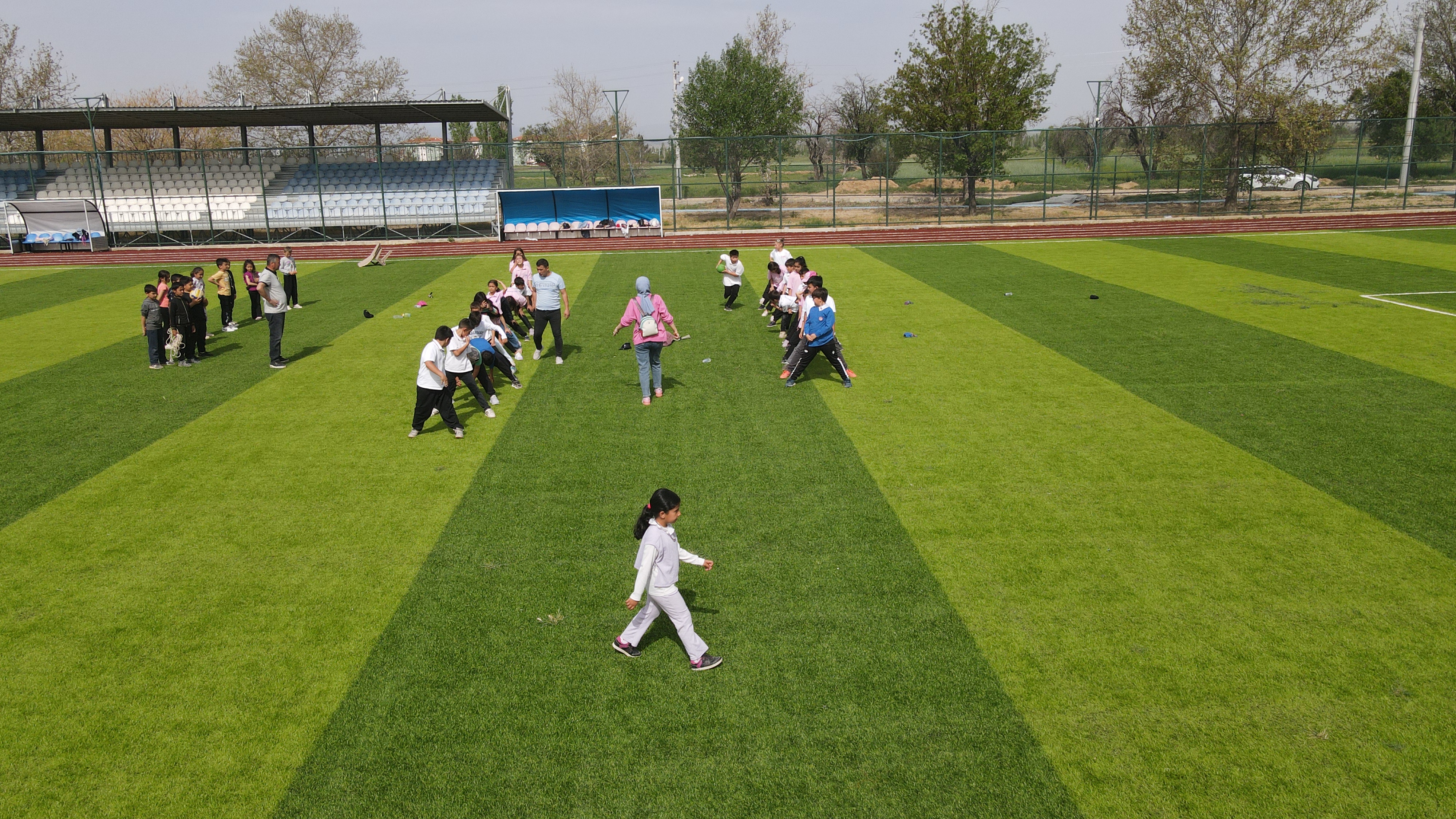 Başmakçı'da "Geleneksel Çocuk Oyunları" Şenliği Yapıldı