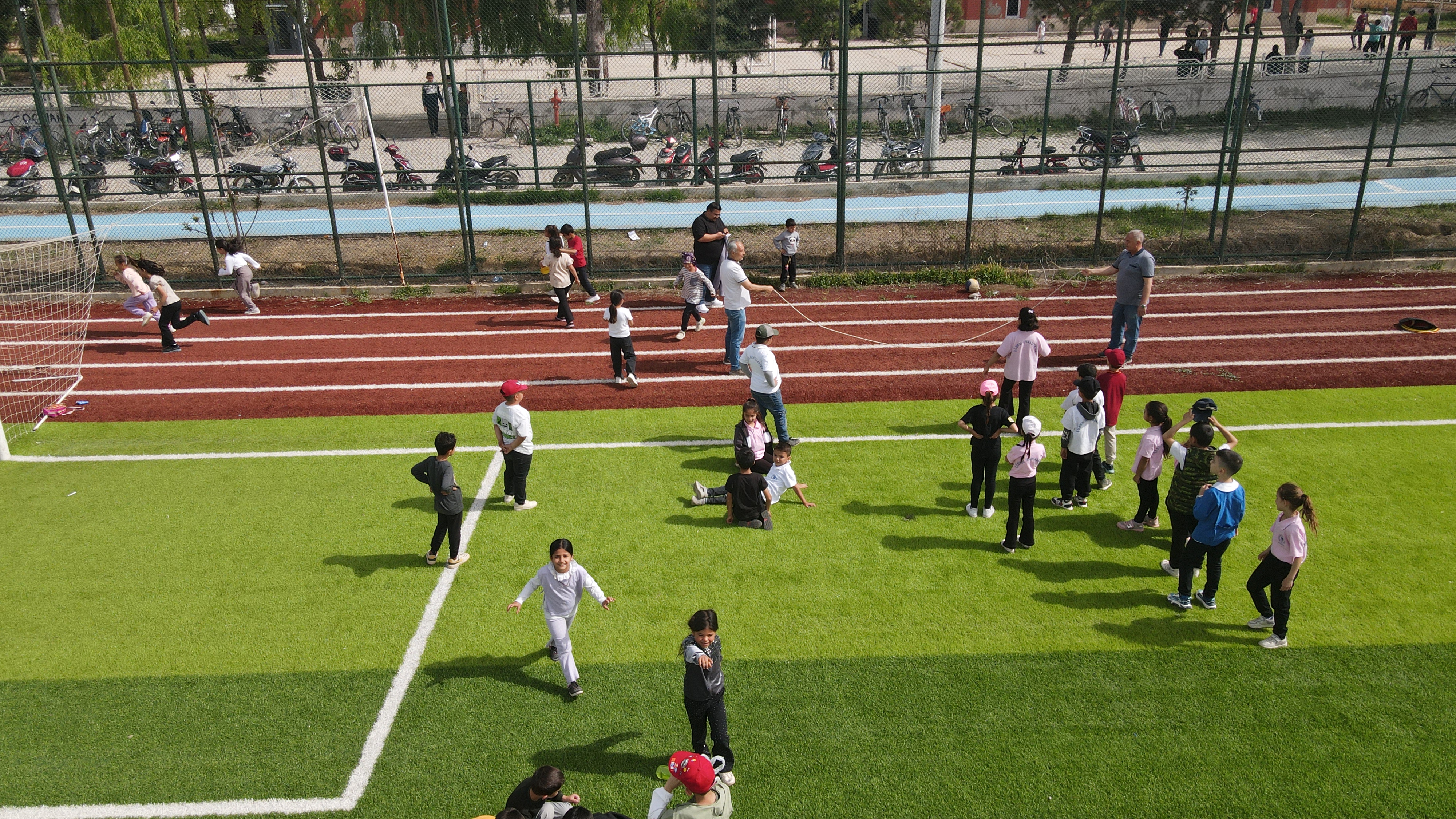 Başmakçı'da "Geleneksel Çocuk Oyunları" Şenliği Yapıldı