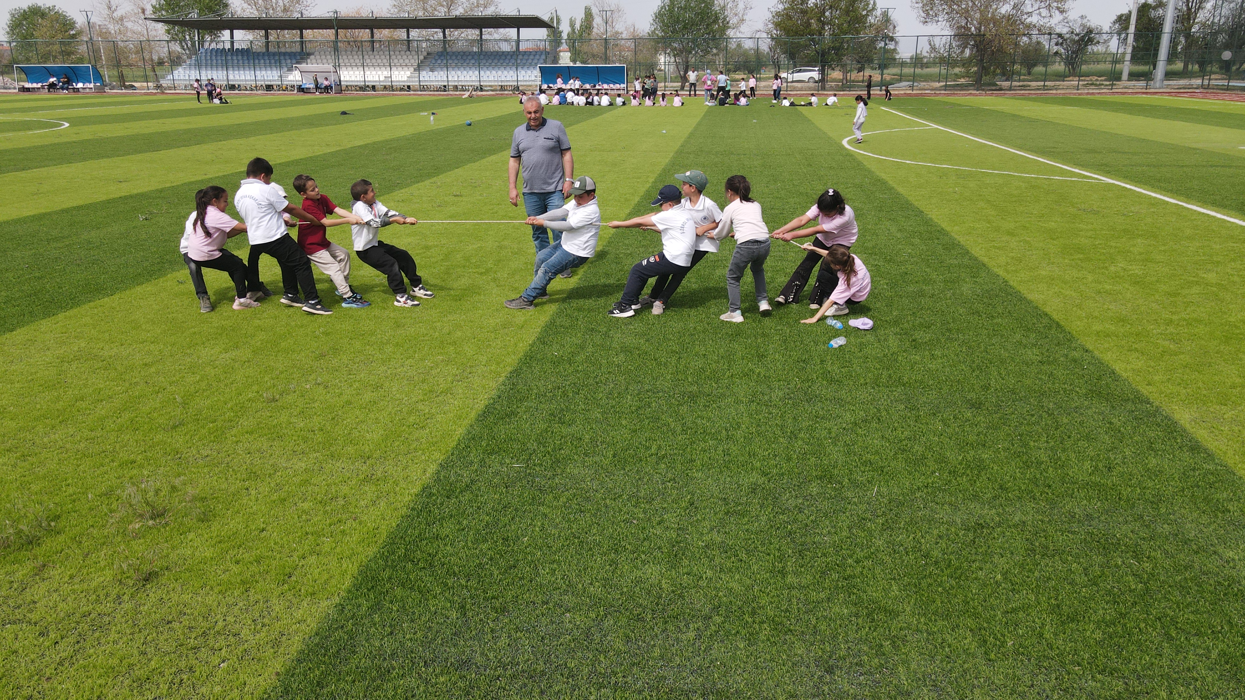 Başmakçı'da "Geleneksel Çocuk Oyunları" Şenliği Yapıldı