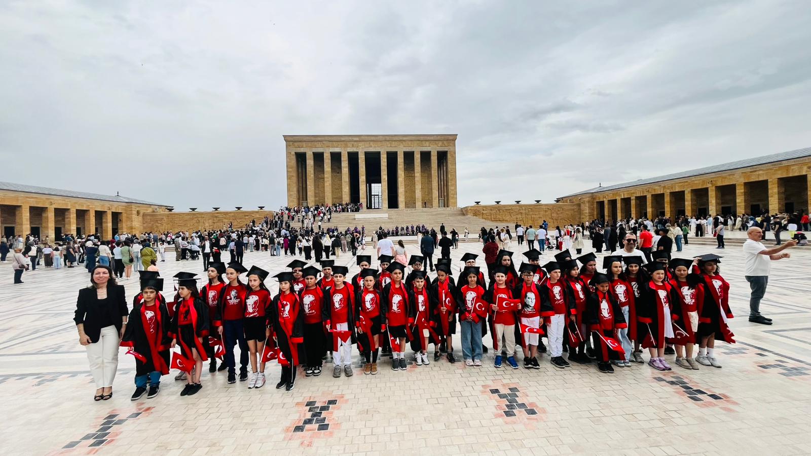 Kocatepe İlkokulu Öğrencileri Atasına Çelenk Sundu!
