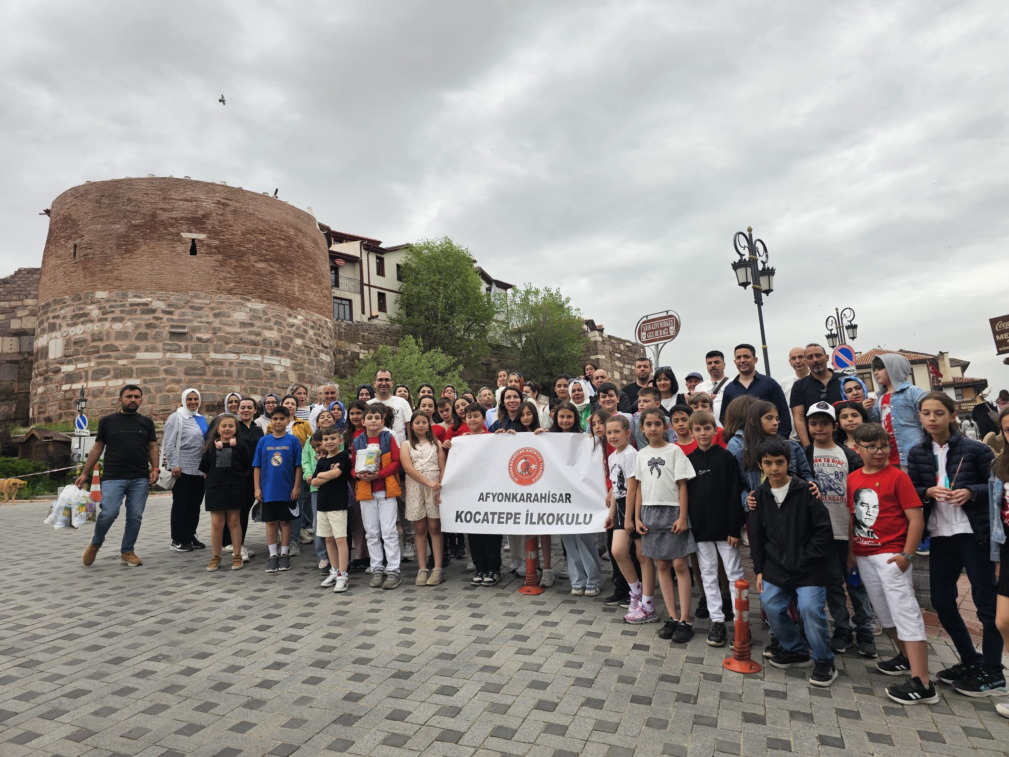 Kocatepe İlkokulu Öğrencileri Atasına Çelenk Sundu!