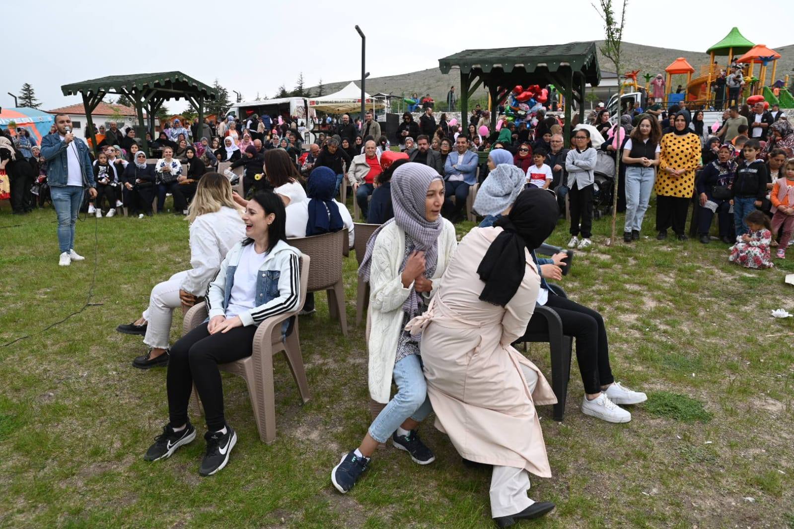 Emirdağ Millet Bahçesi’nde Anneler Günü Coşkusu