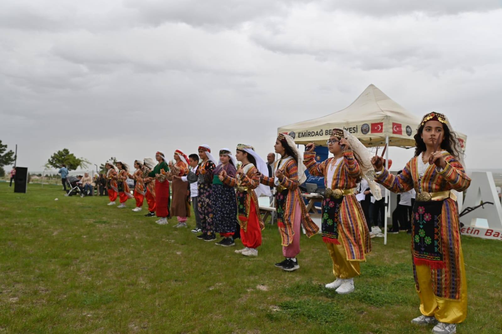 Emirdağ Millet Bahçesi’nde Anneler Günü Coşkusu