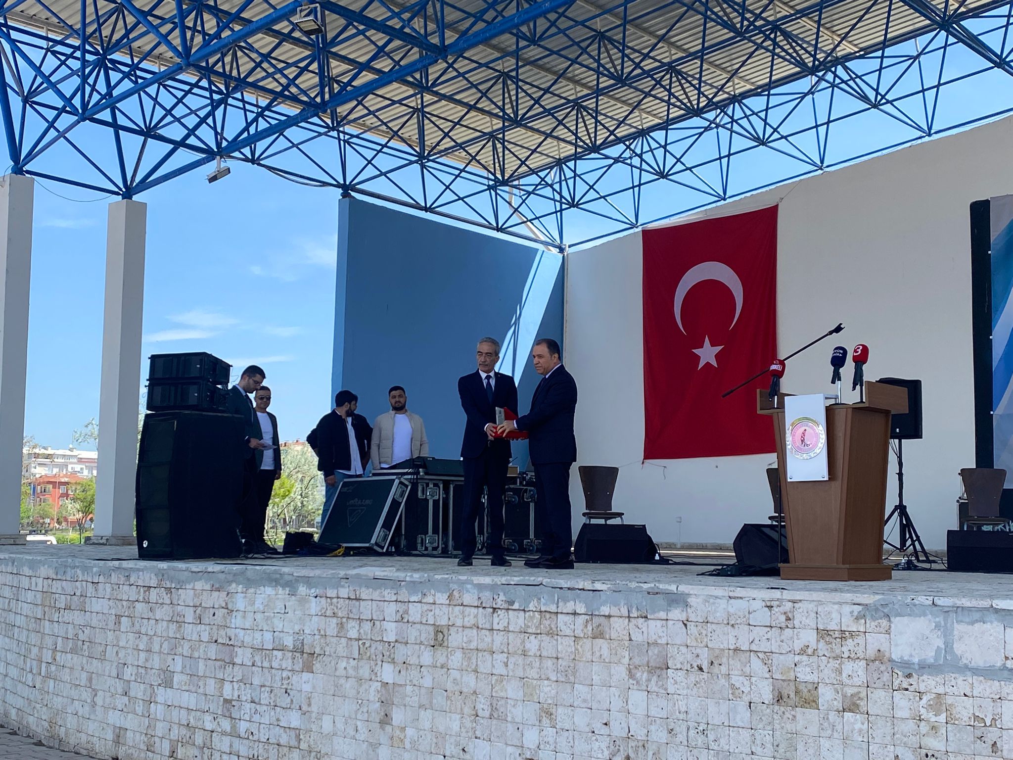 AKÜFEST’25 Coşkusu Başladı!  “AKÜ, Tam Akreditasyonla Geleceğe Emin Adımlarla Yürüyor”