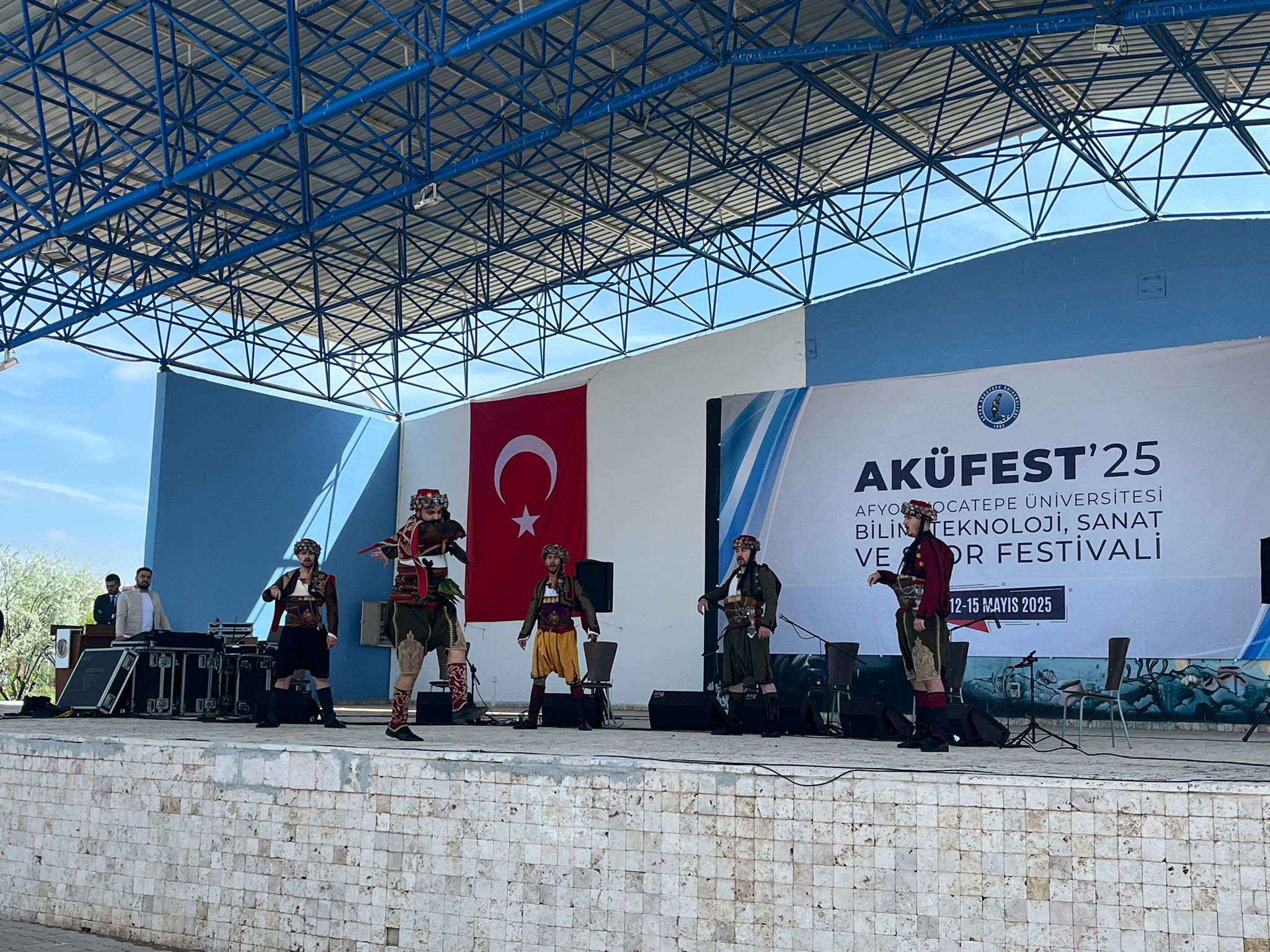 AKÜFEST’25 Coşkusu Başladı!  “AKÜ, Tam Akreditasyonla Geleceğe Emin Adımlarla Yürüyor”