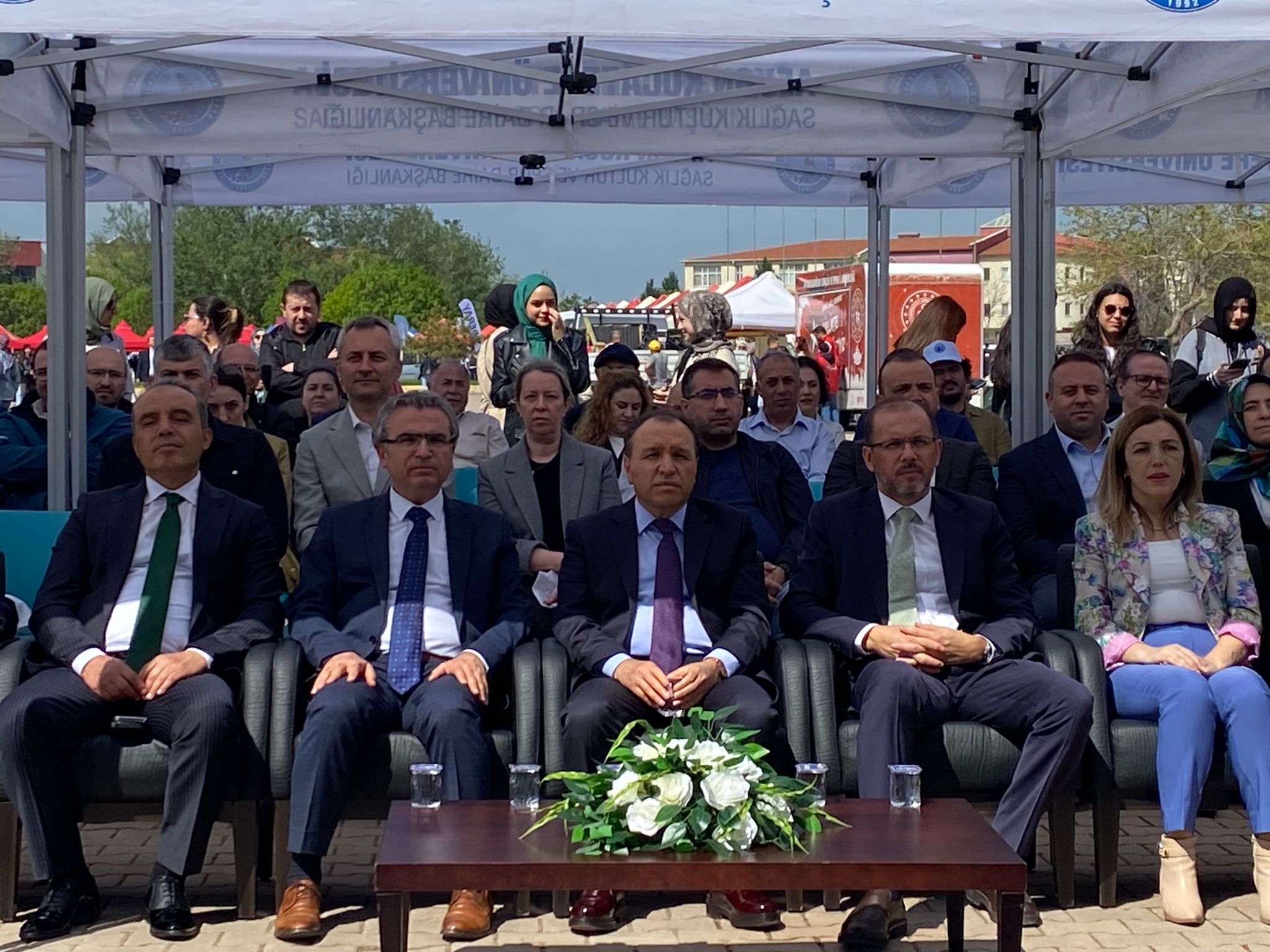 AKÜFEST’25 Coşkusu Başladı!  “AKÜ, Tam Akreditasyonla Geleceğe Emin Adımlarla Yürüyor”