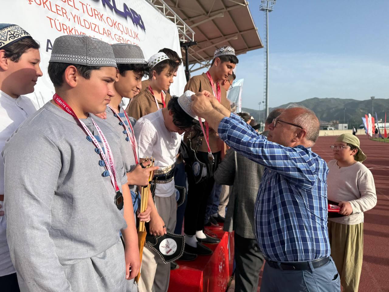 Türk Okçuluğunun Genç Neferleri Afyon’da Buluştu: 600 Sporcunun Katıldığı Grup Müsabakaları Heyecanla Tamamlandı