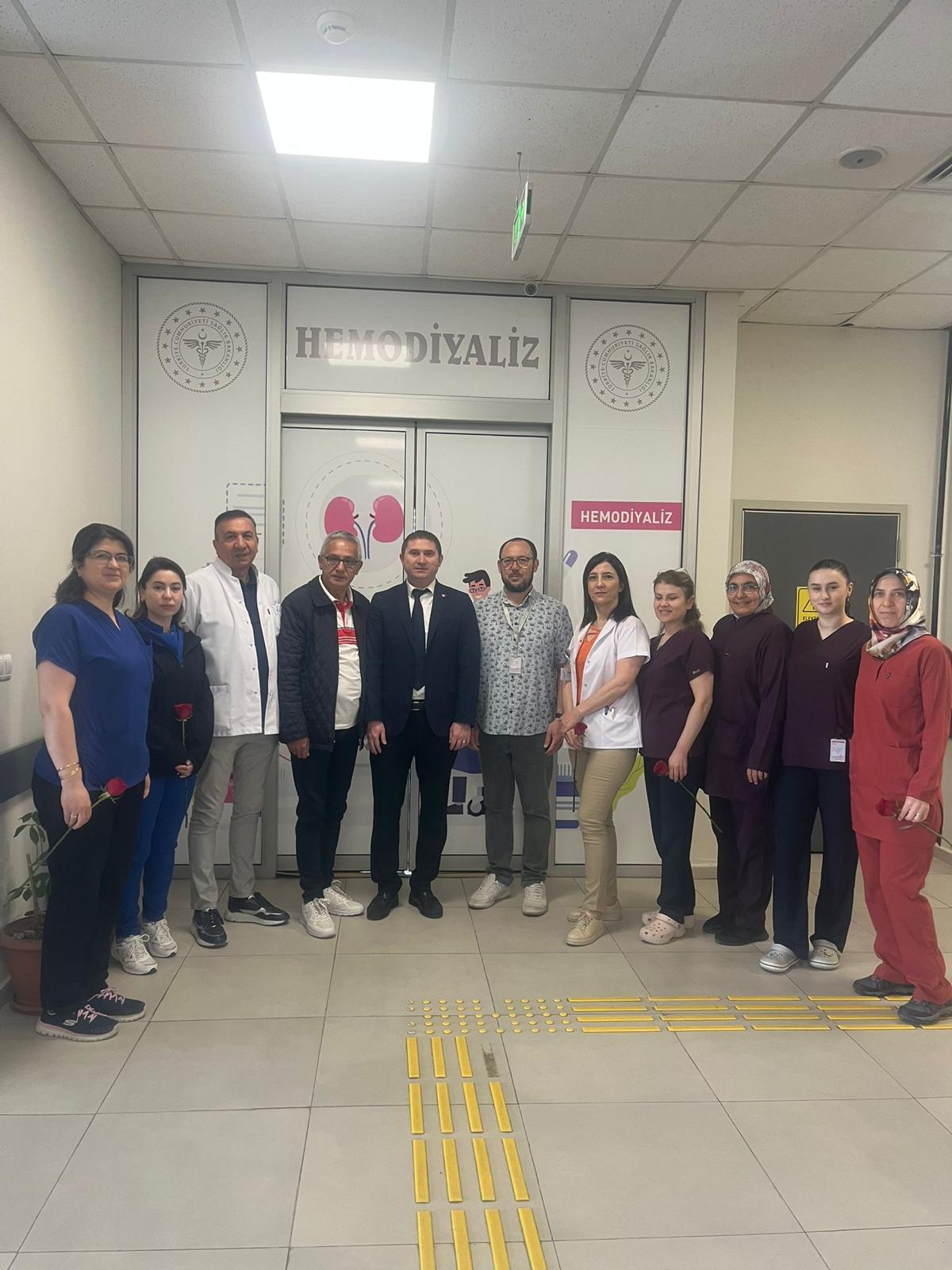 Vali Yiğitbaşı’nın Himayelerinde “Şifa Buluşmaları” Sürüyor:  Anneler ve Hemşireler Unutulmadı, Diyaliz Hastalarına Moral Ziyareti Yapıldı
