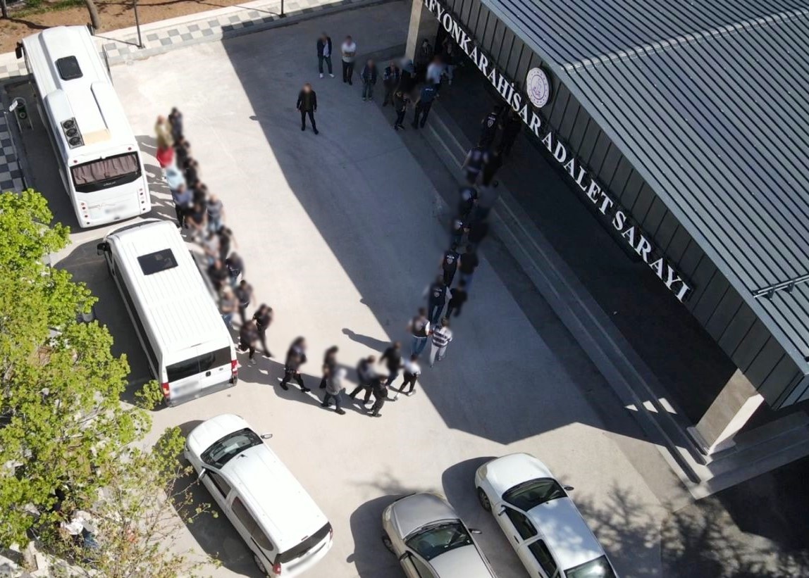 Türkiye'yi Sarsan Dijital Vurgun: 4 Milyar TL'lik Suç Ağı Çökertildi!