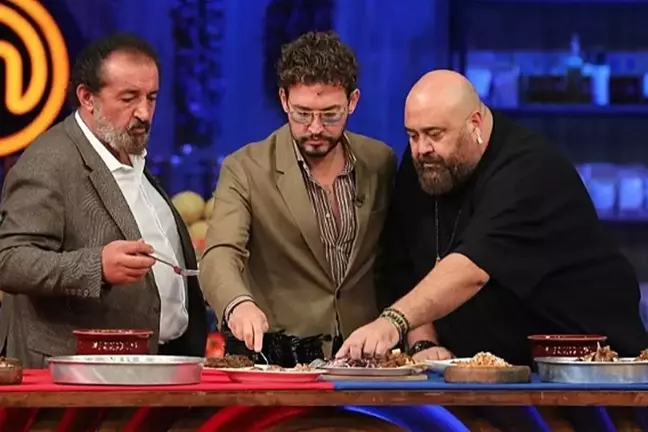 Ünlü Şefin Restoranında Fiyat Tartışması Büyüyor!  Asgari Ücret Tartışması Sosyal Medyada Gündem Oldu