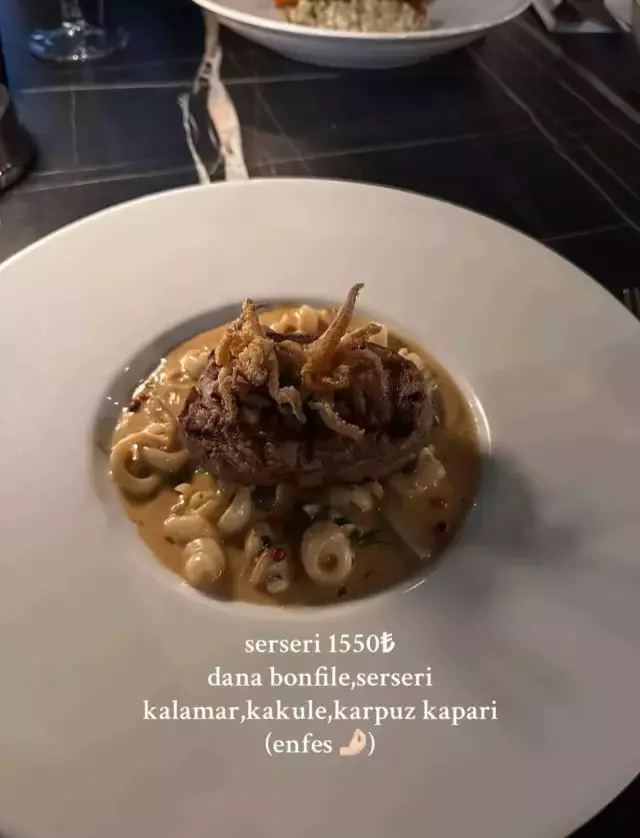 Ünlü Şefin Restoranında Fiyat Tartışması Büyüyor!  Asgari Ücret Tartışması Sosyal Medyada Gündem Oldu