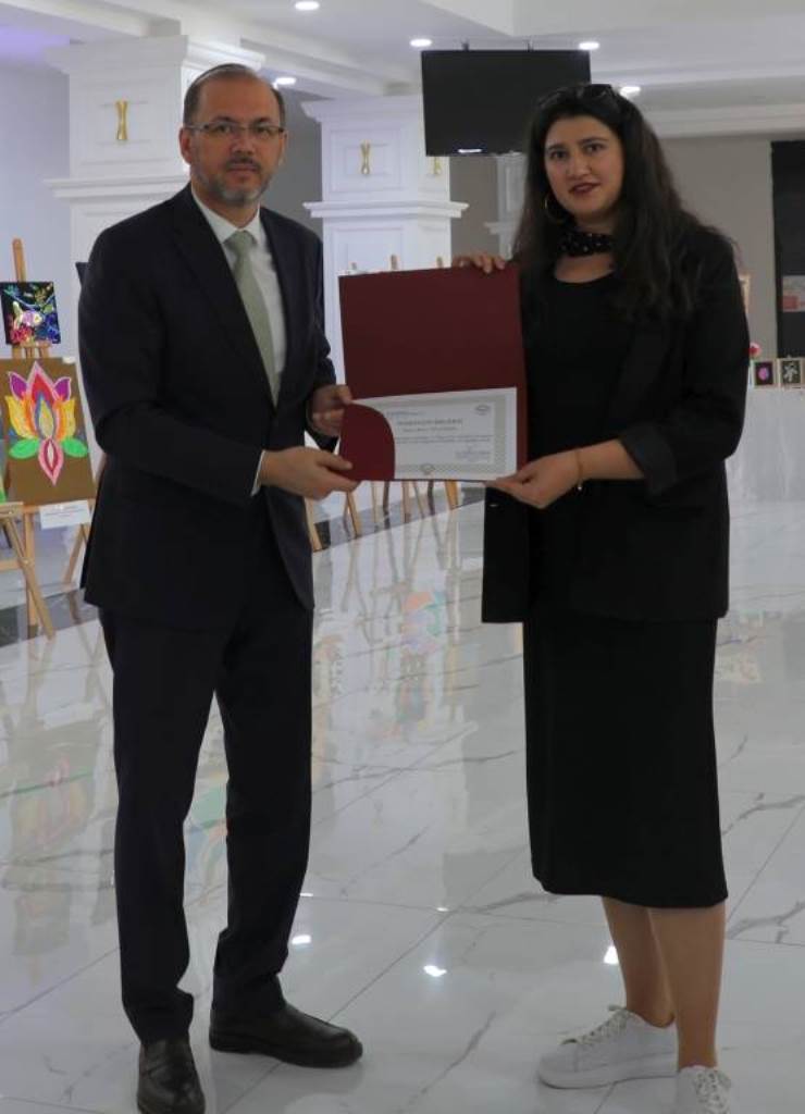 ÖZEL EĞİTİM ÖĞRENCİLERİNİN ENGELSİZ SANAT SERGİSİ AFSÜ’DE AÇILDI