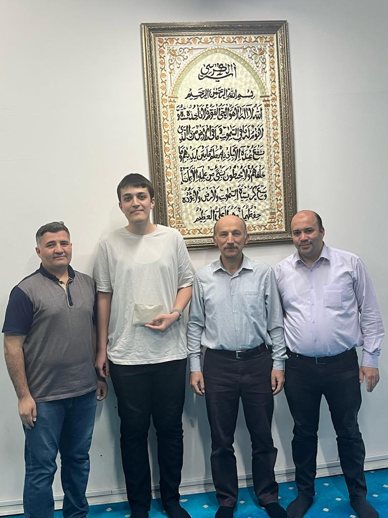 AFYON KALE YURDU ÖĞRENCİSİ HASAN YAZICI’DAN UMRE ÖDÜLLÜ BAŞARI