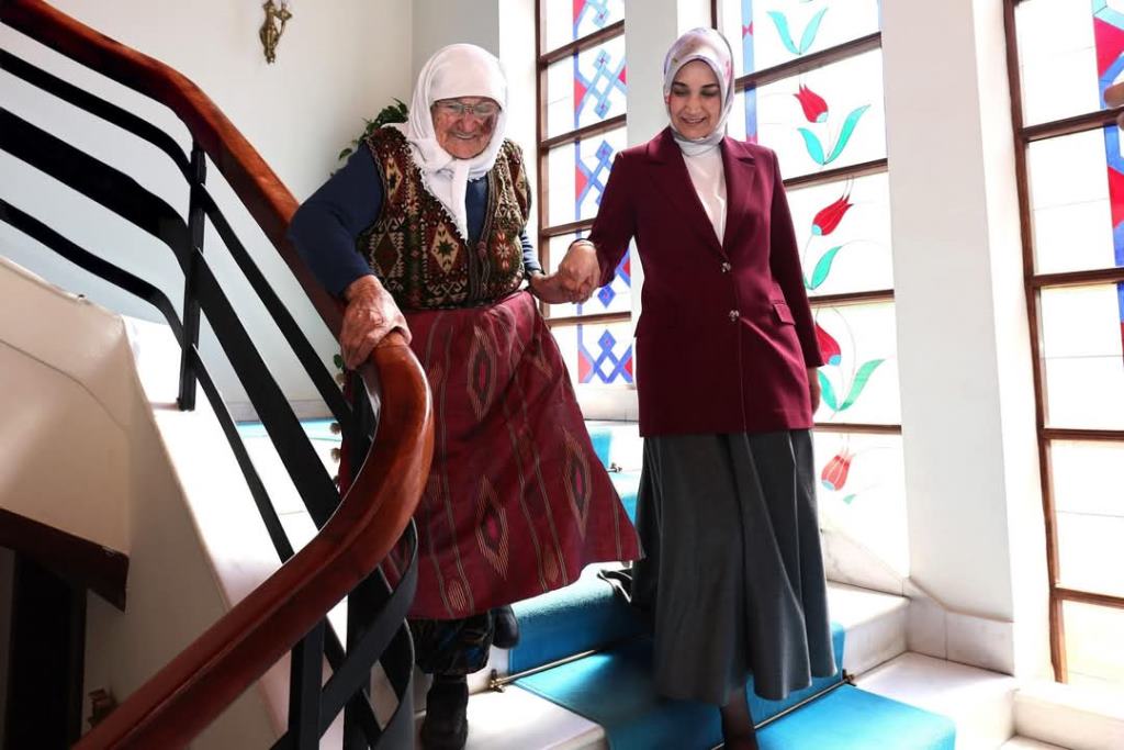 VALİ YİĞİTBAŞI’NDAN VEFA DOLU KABUL