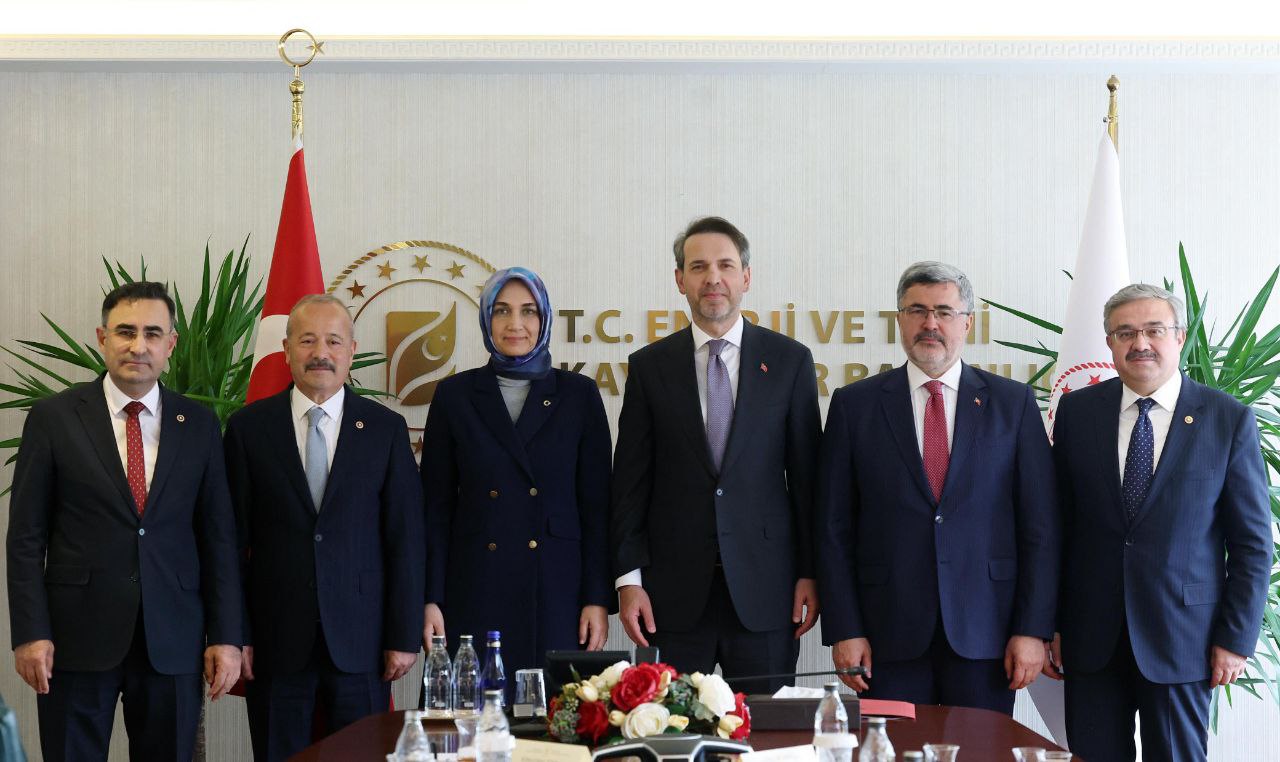 Afyonkarahisar Heyetinden Enerji Bakanı Bayraktar’a Ziyaret
