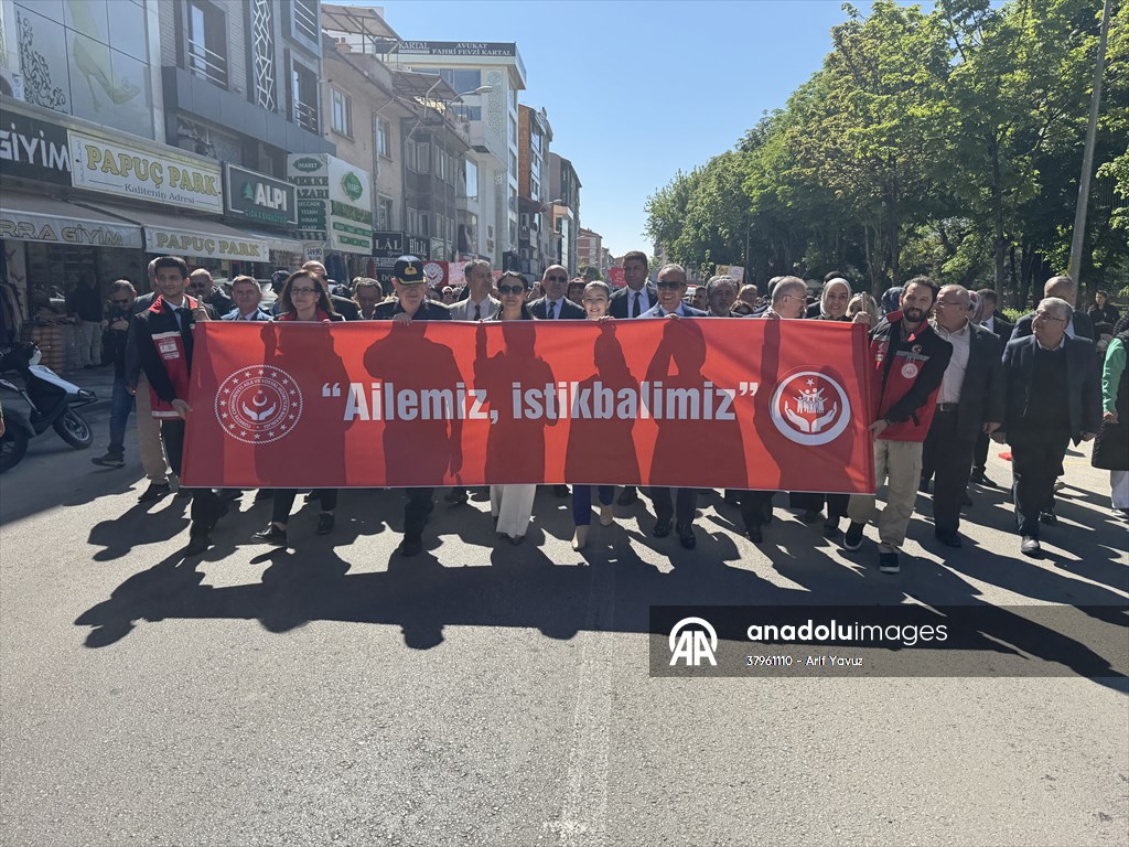 Vali Yiğitbaşı'ndan Afyonkarahisar'da Aile Yılı Hamlesi: Evlilikleri Kolaylaştıracak Adımlar Atıldı