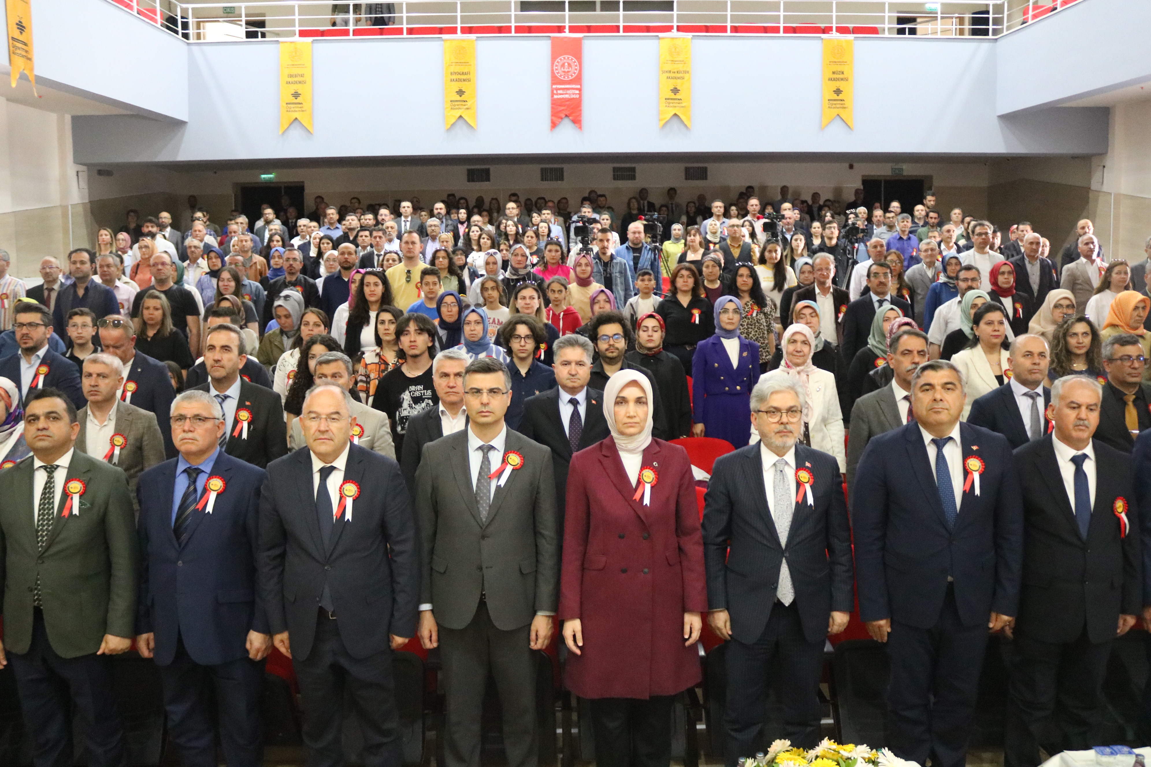ÖĞRETMEN AKADEMİLERİ TAMAMLANDI