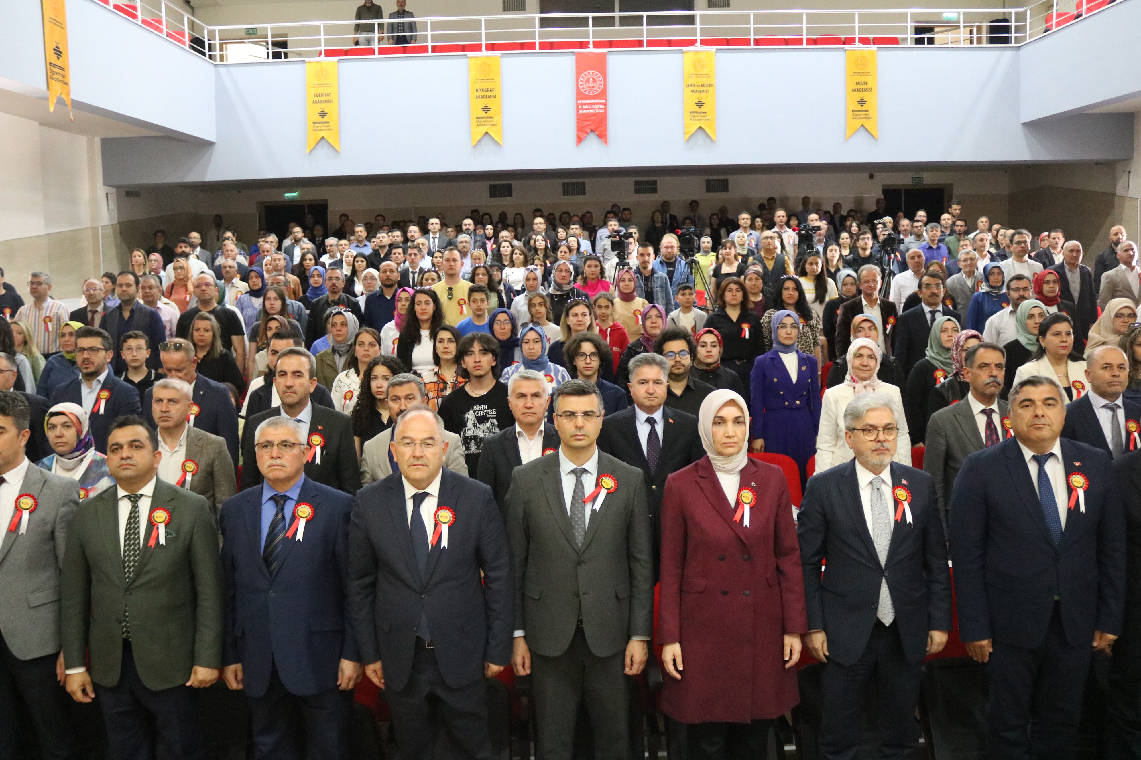 ÖĞRETMEN AKADEMİLERİ TAMAMLANDI