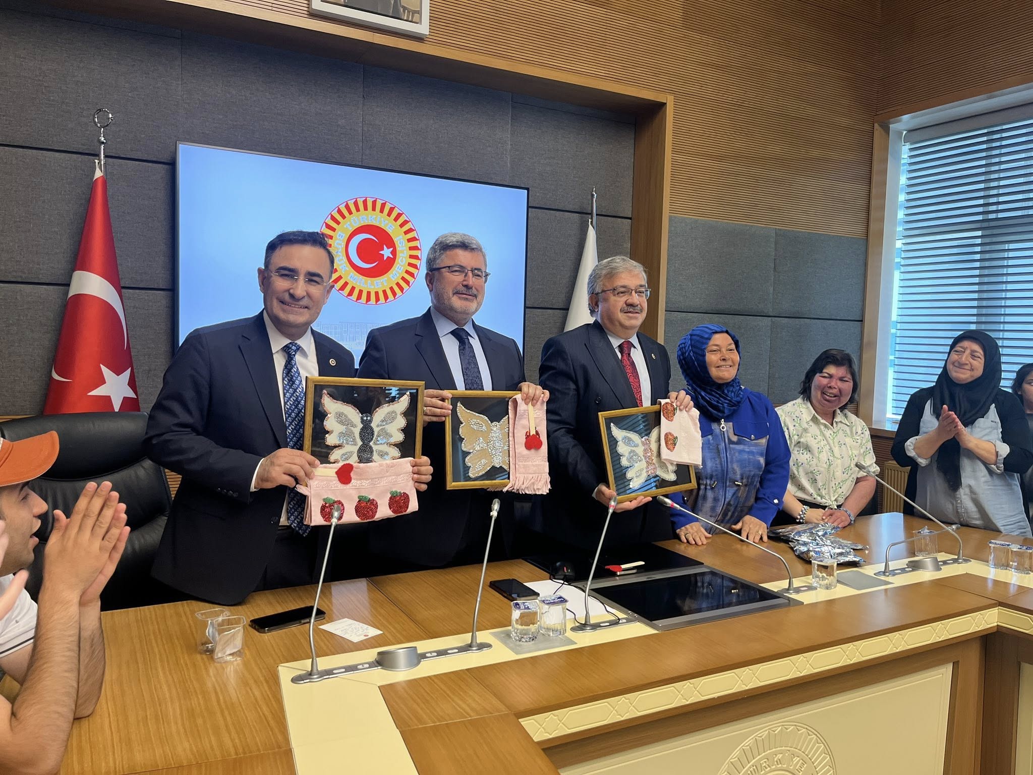Milletvekillerinden Engelliler Haftası’nda Anlamlı Buluşma