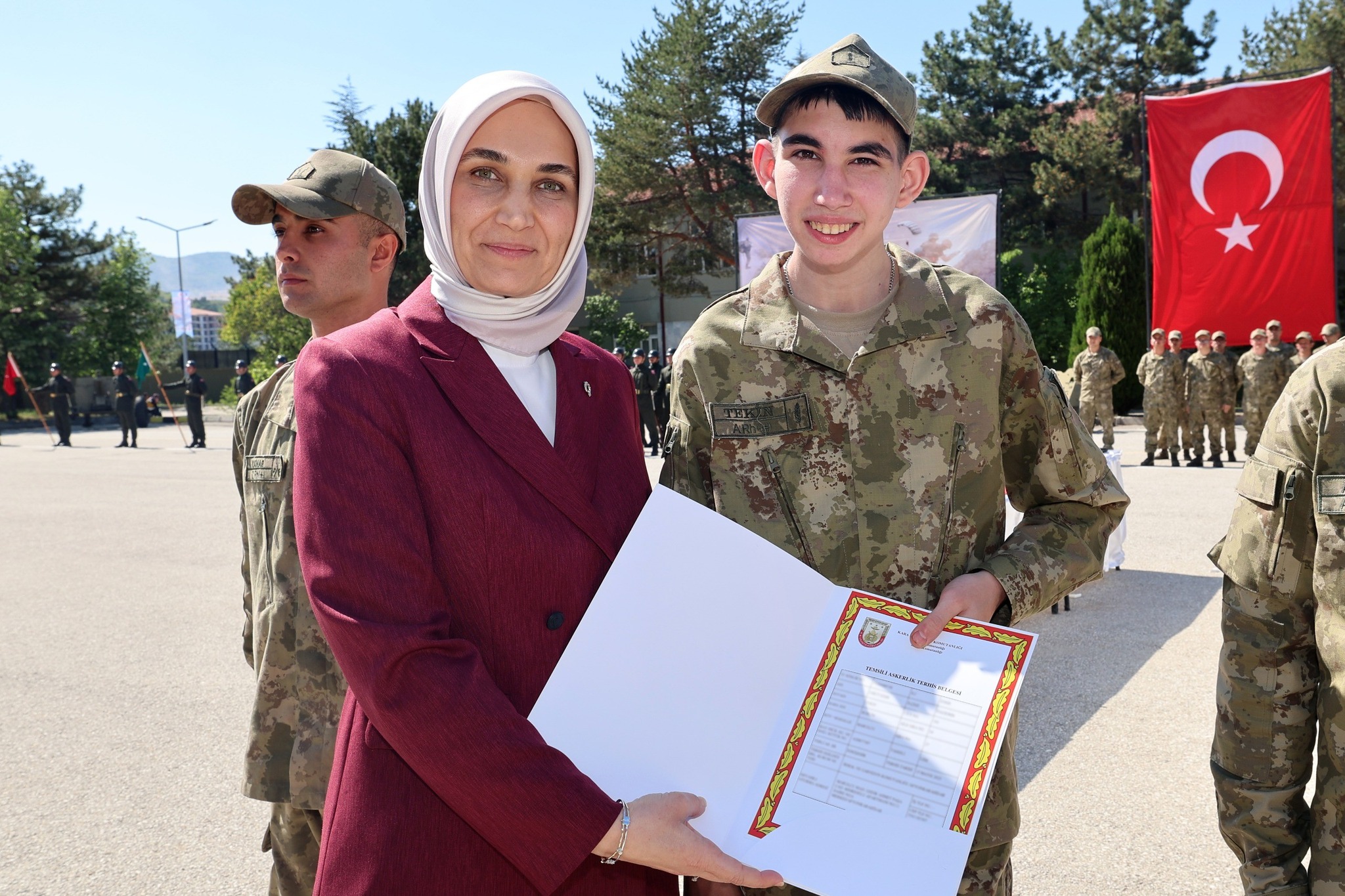 Vali Yiğitbaşı’ndan Anlamlı Destek: Temsili Mehmetçiklerin Gururuna Ortak Oldu