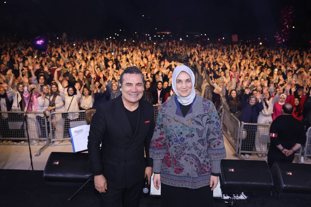 Vali Yiğitbaşı, Yaşayan Miras Festivali'nde Ferhat Göçer Konserine Katıldı