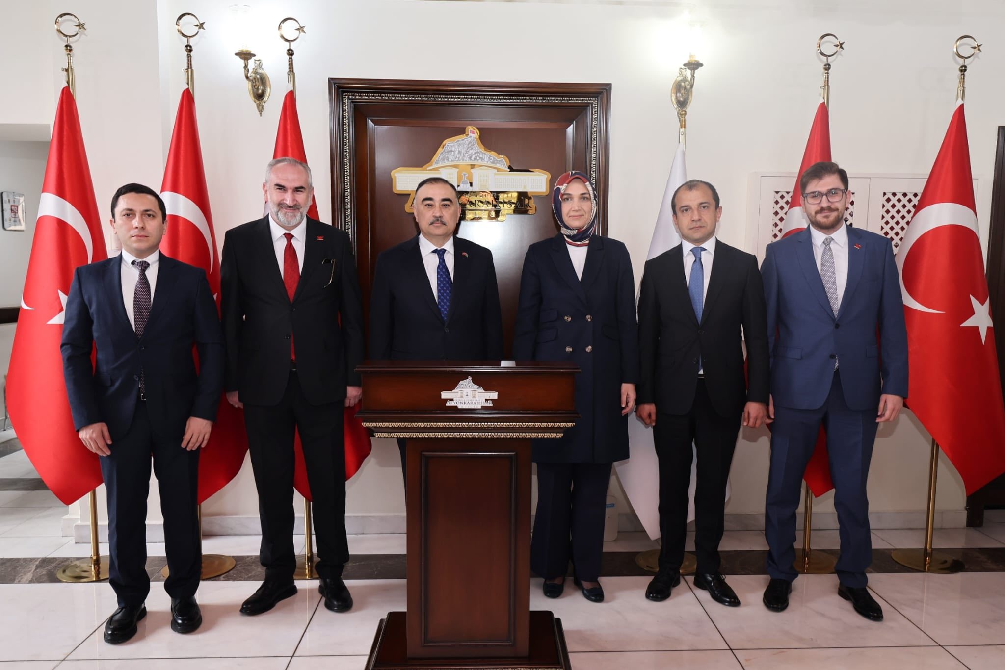 Vali Yiğitbaşı, Azerbaycan Büyükelçisi Mehmedov'u Kabul Etti