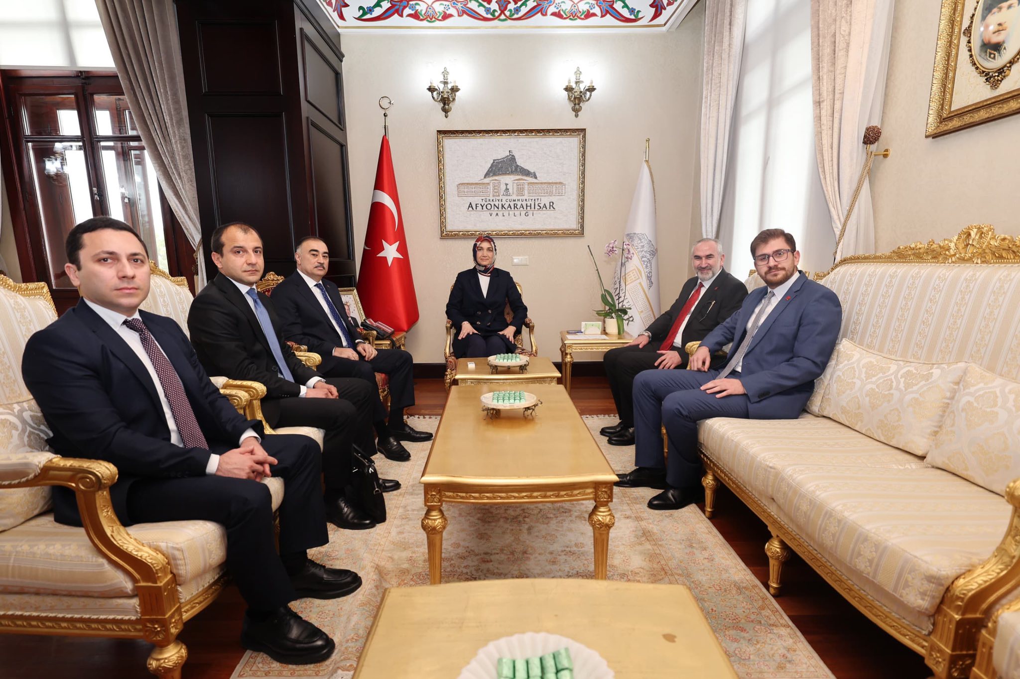 Vali Yiğitbaşı, Azerbaycan Büyükelçisi Mehmedov'u Kabul Etti